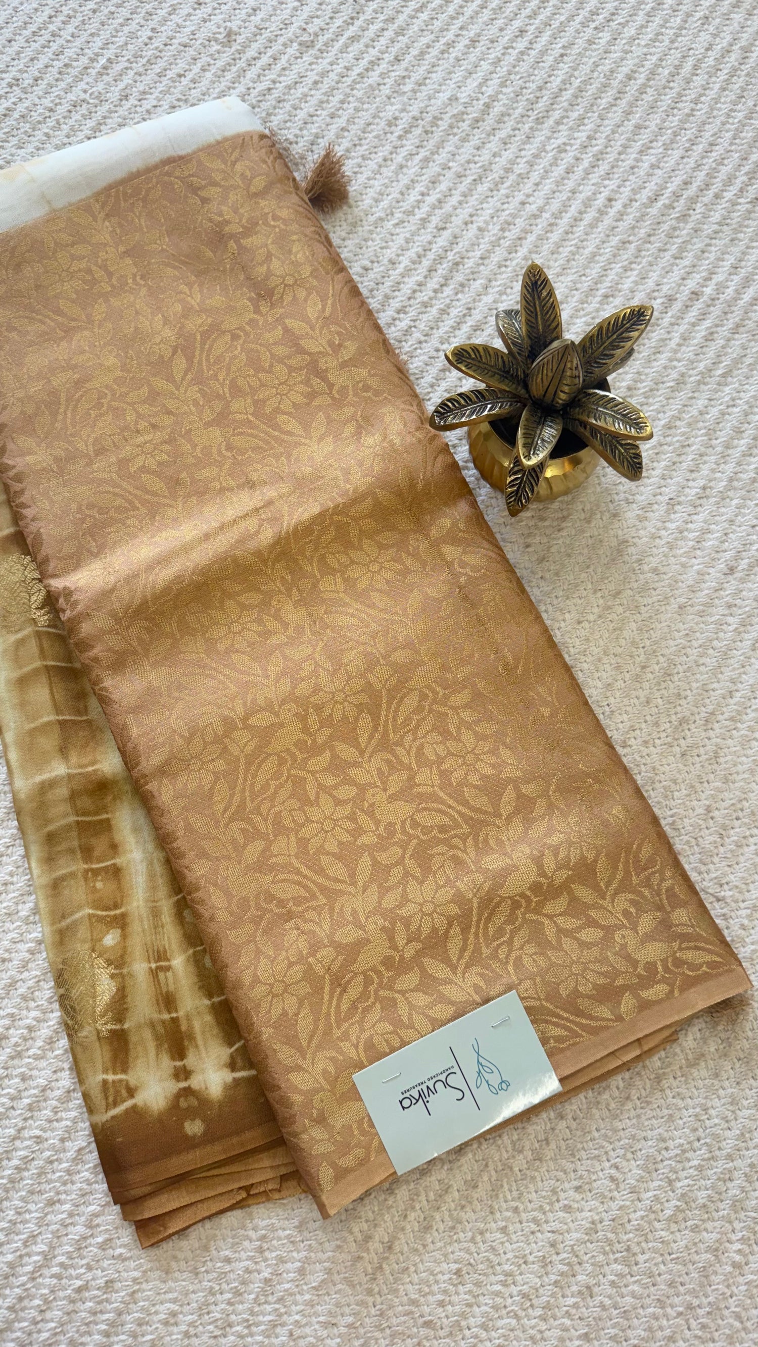 SUV3748-OFFWHITE WITH CHICKU