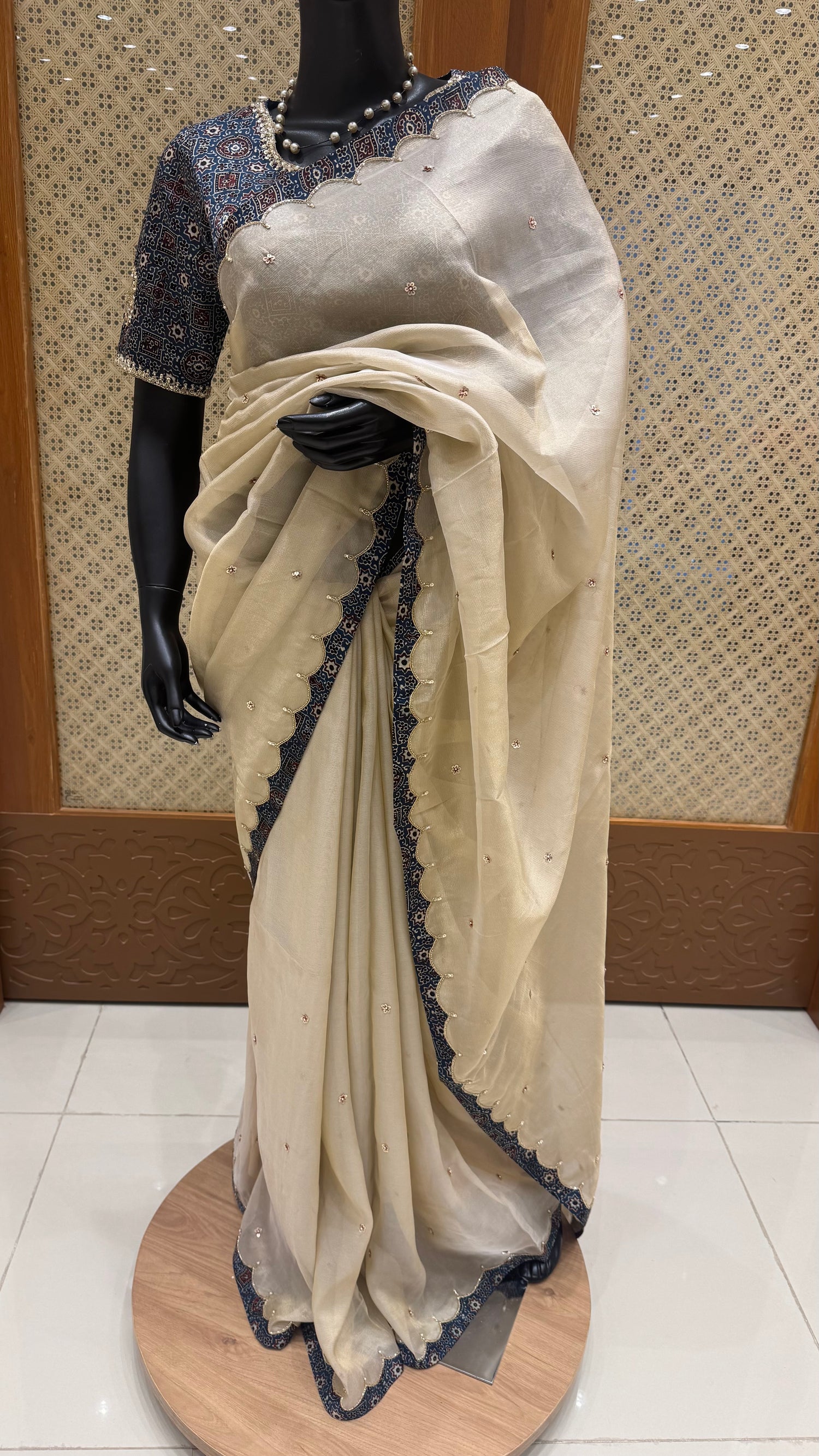 SUV4641-BEIGE WITH BLUE