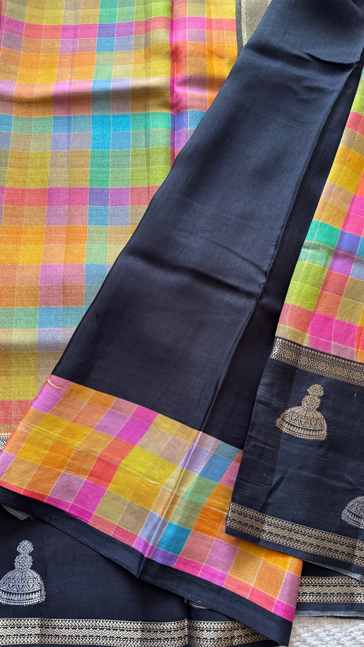 CHECKS SAREE SUV5886-MULTI-3