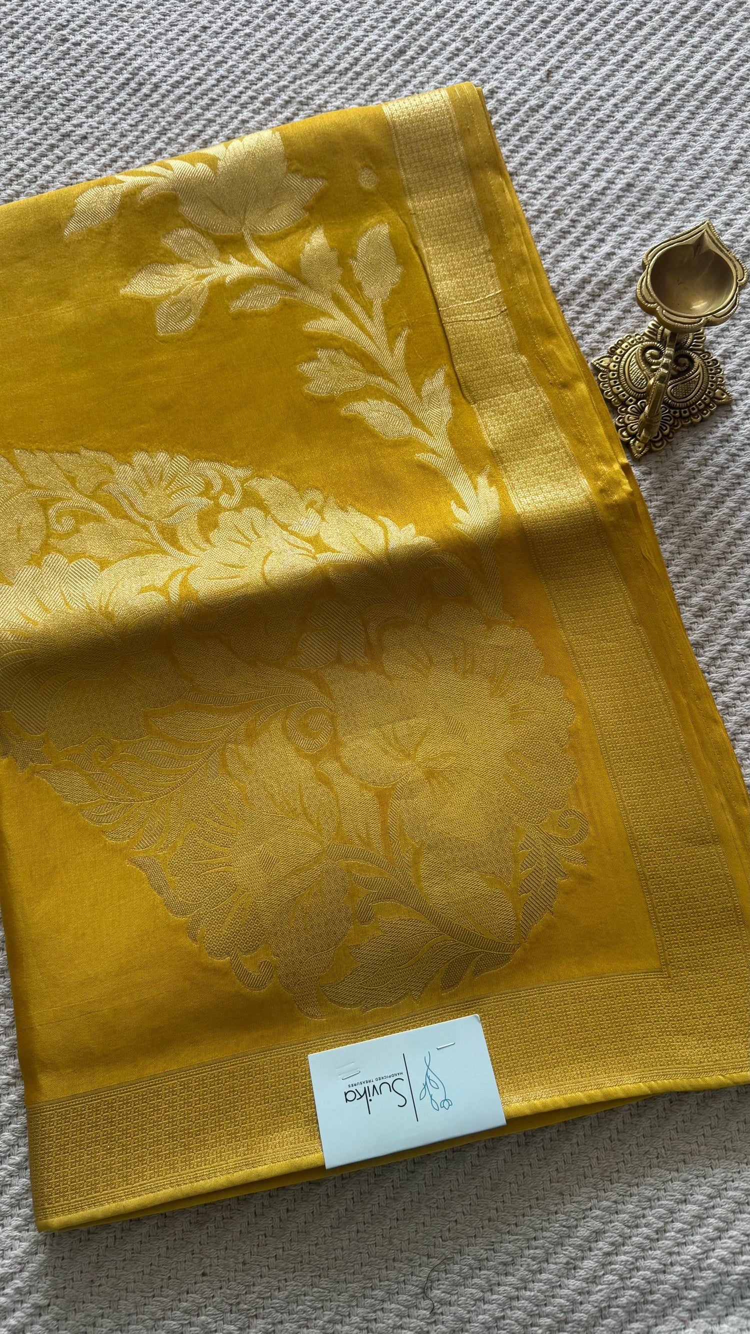 SUV4555-YELLOW