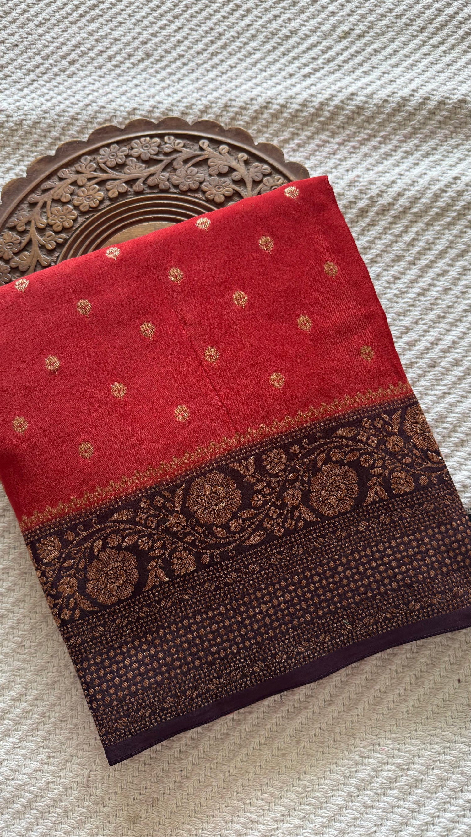 SUV4845-RED WITH BROWN