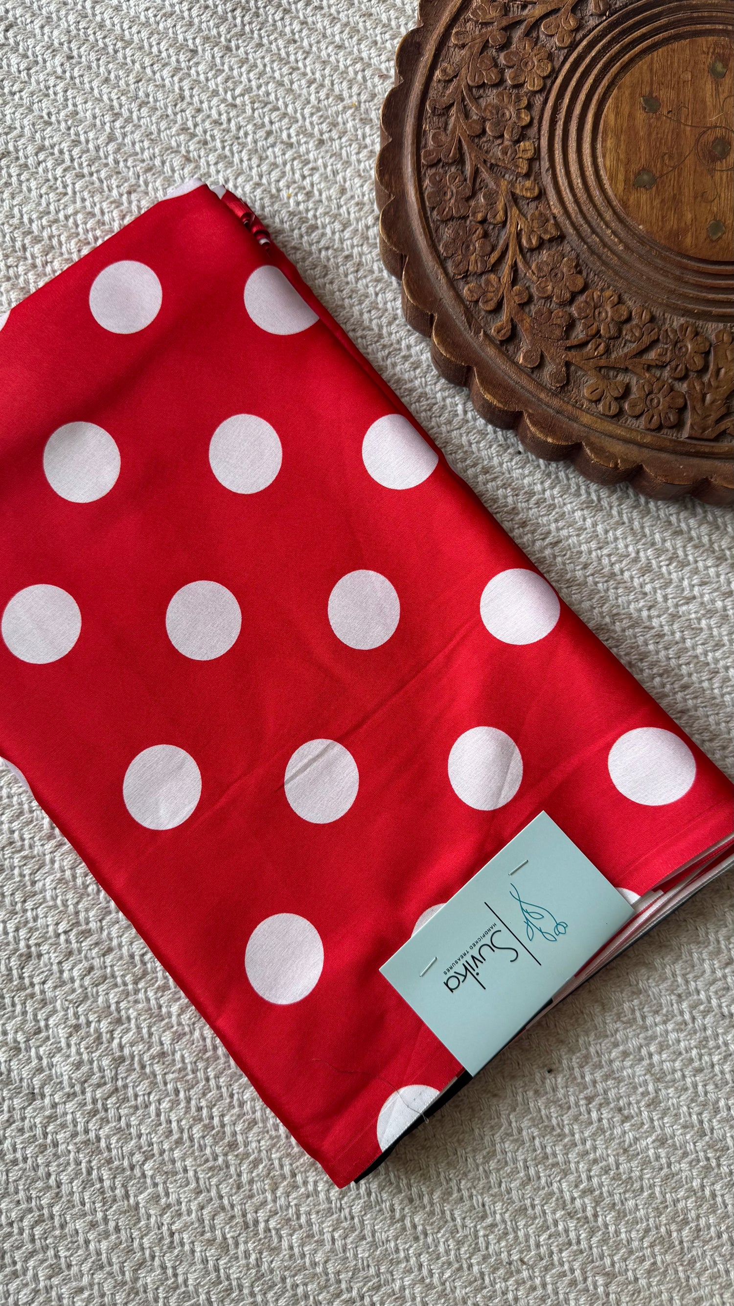 SUV4499-RED WITH WHITE