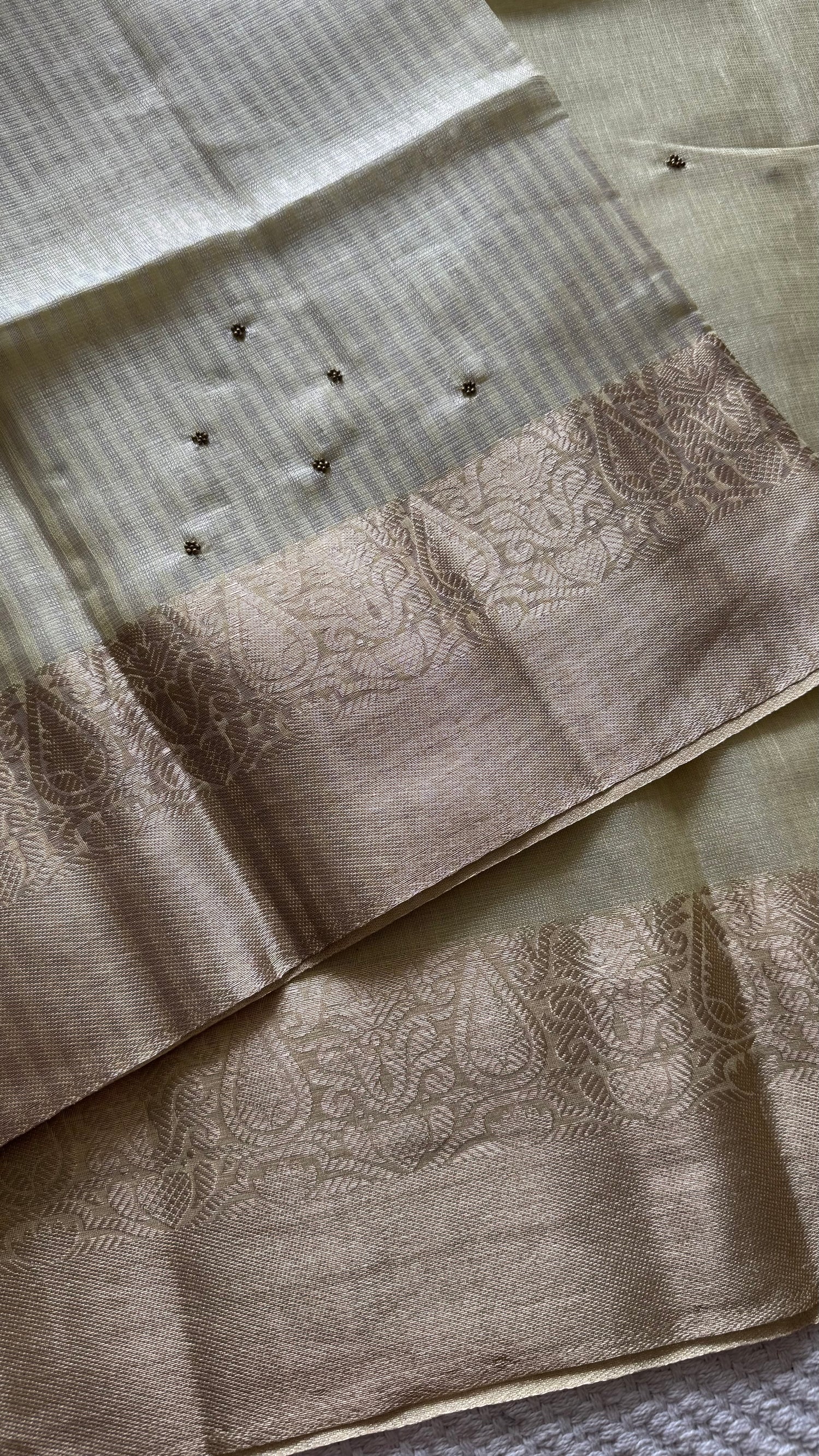 HW88 Tissue hand work 100