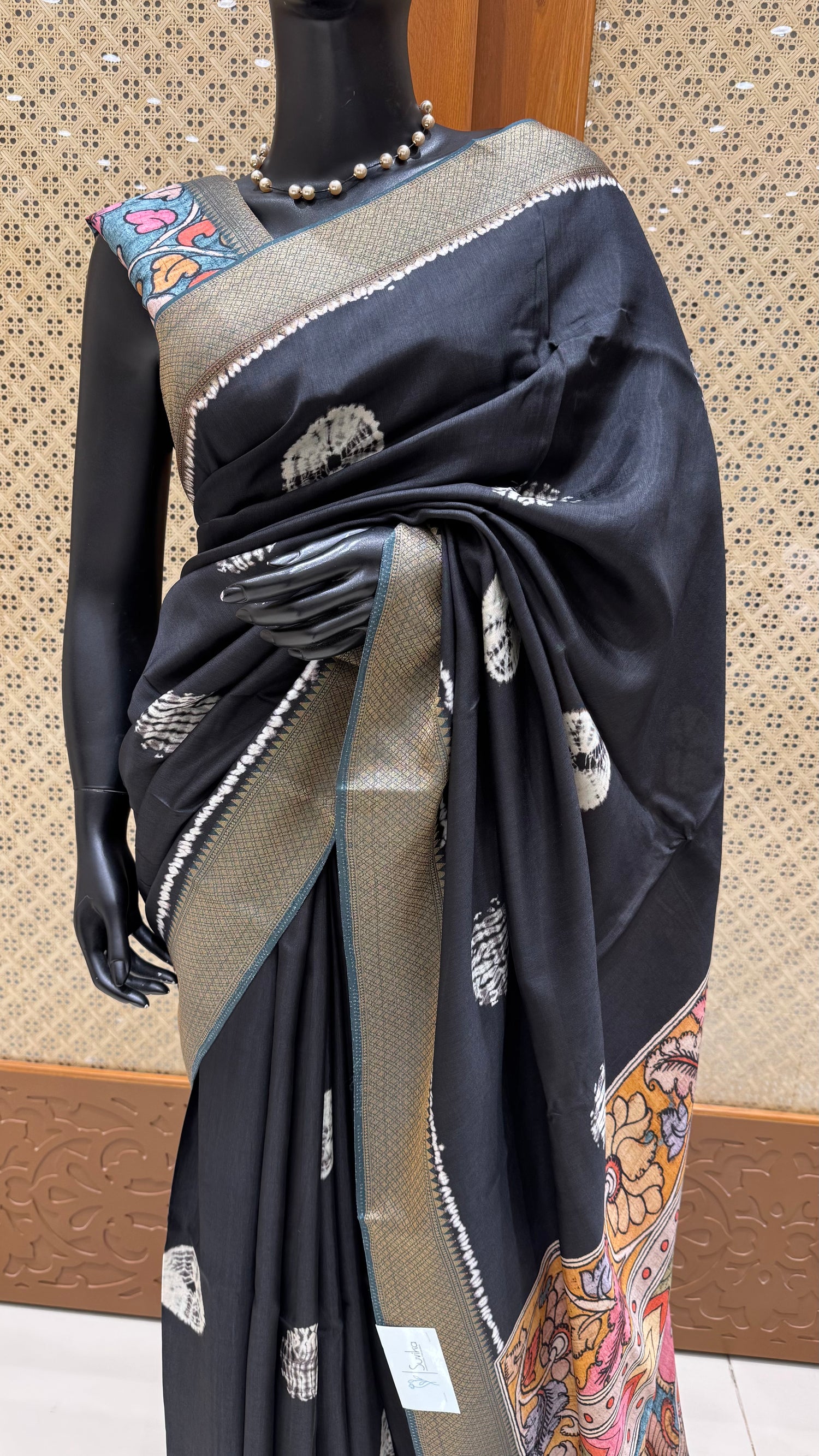 SUV4706-BLACK