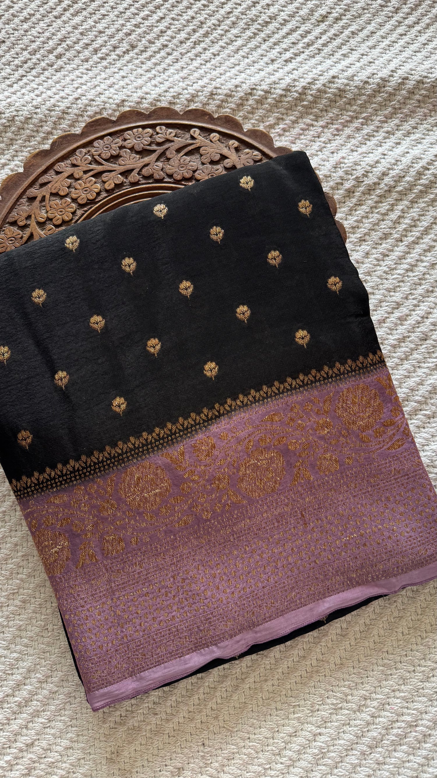 SUV4845-BLACK WITH LAVENDER