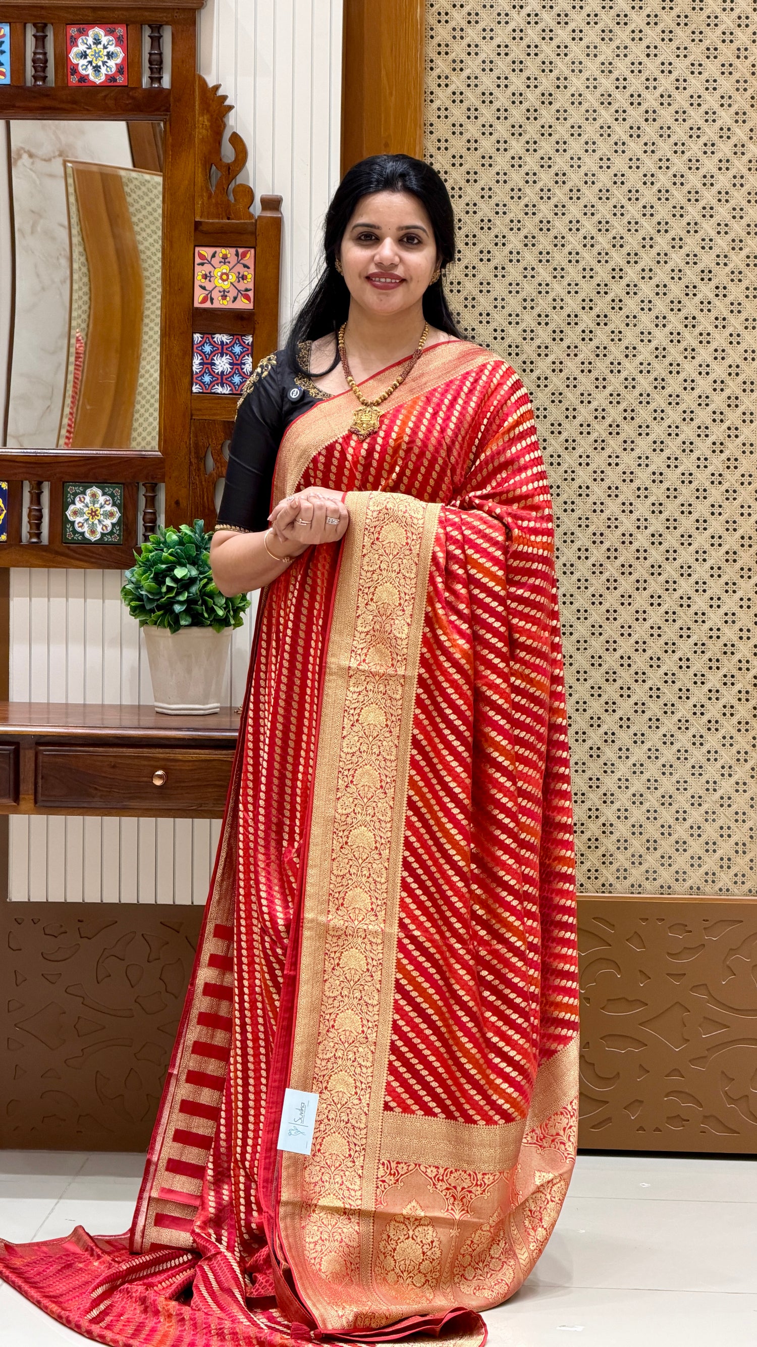 SUV4579-RED