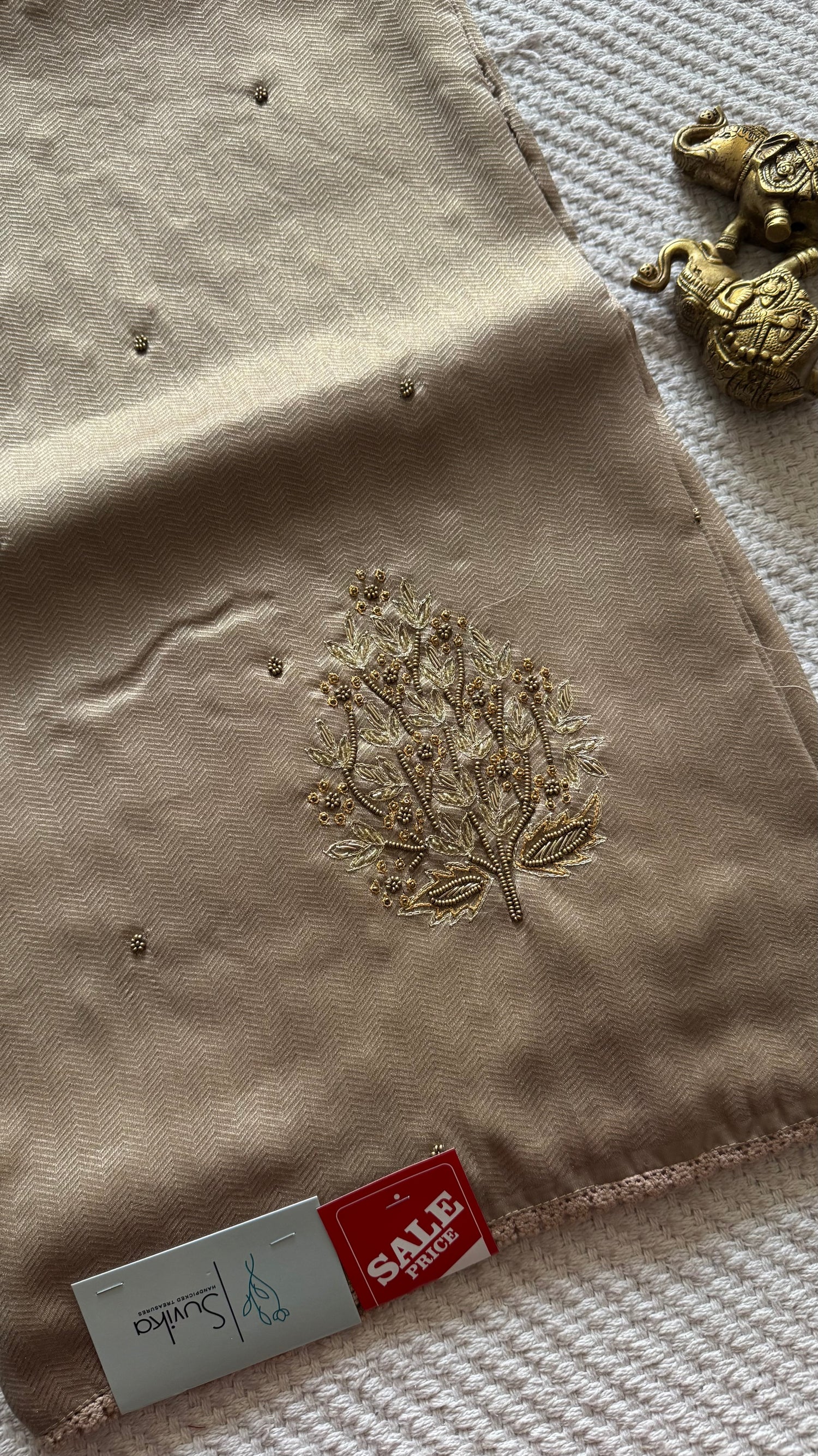 HW33 Tissue hand work 100
