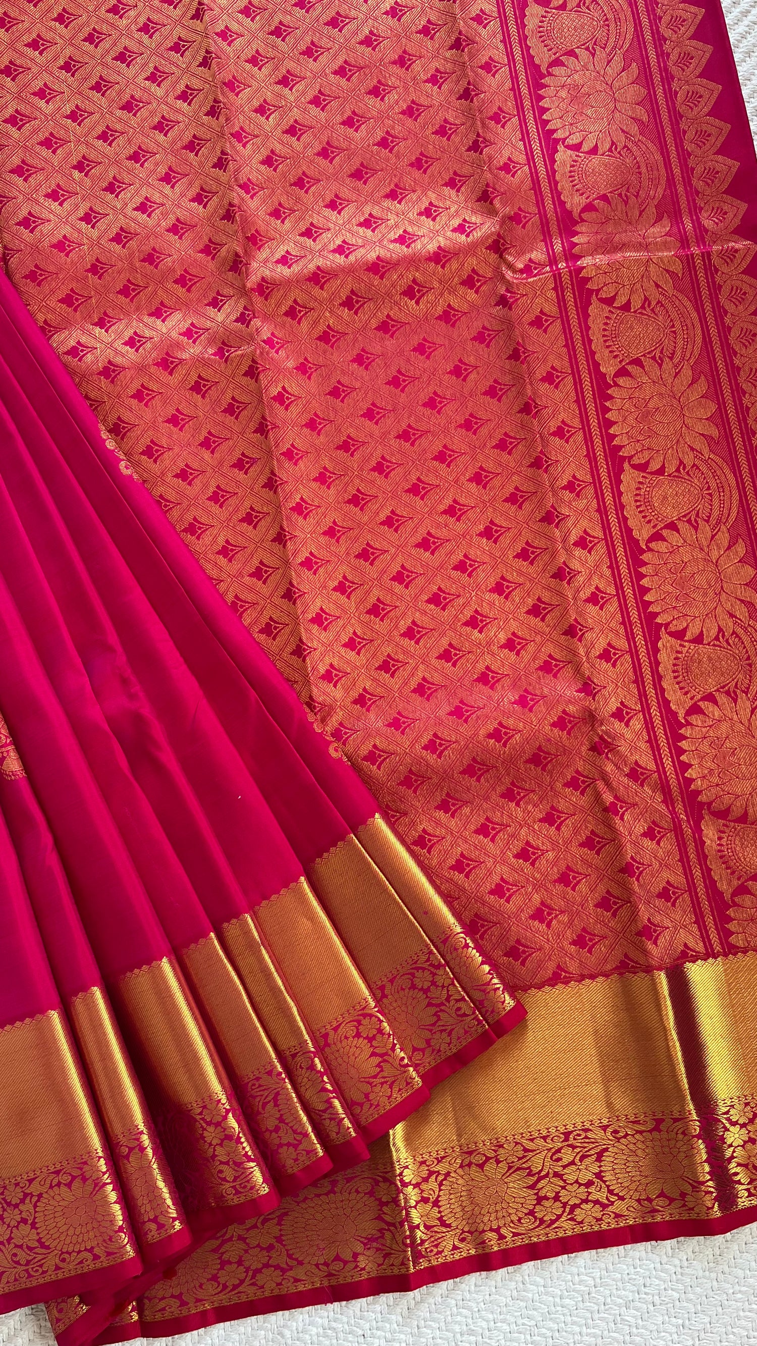 SUV1977 - PINK PURE KANCHIPURAM SAREE