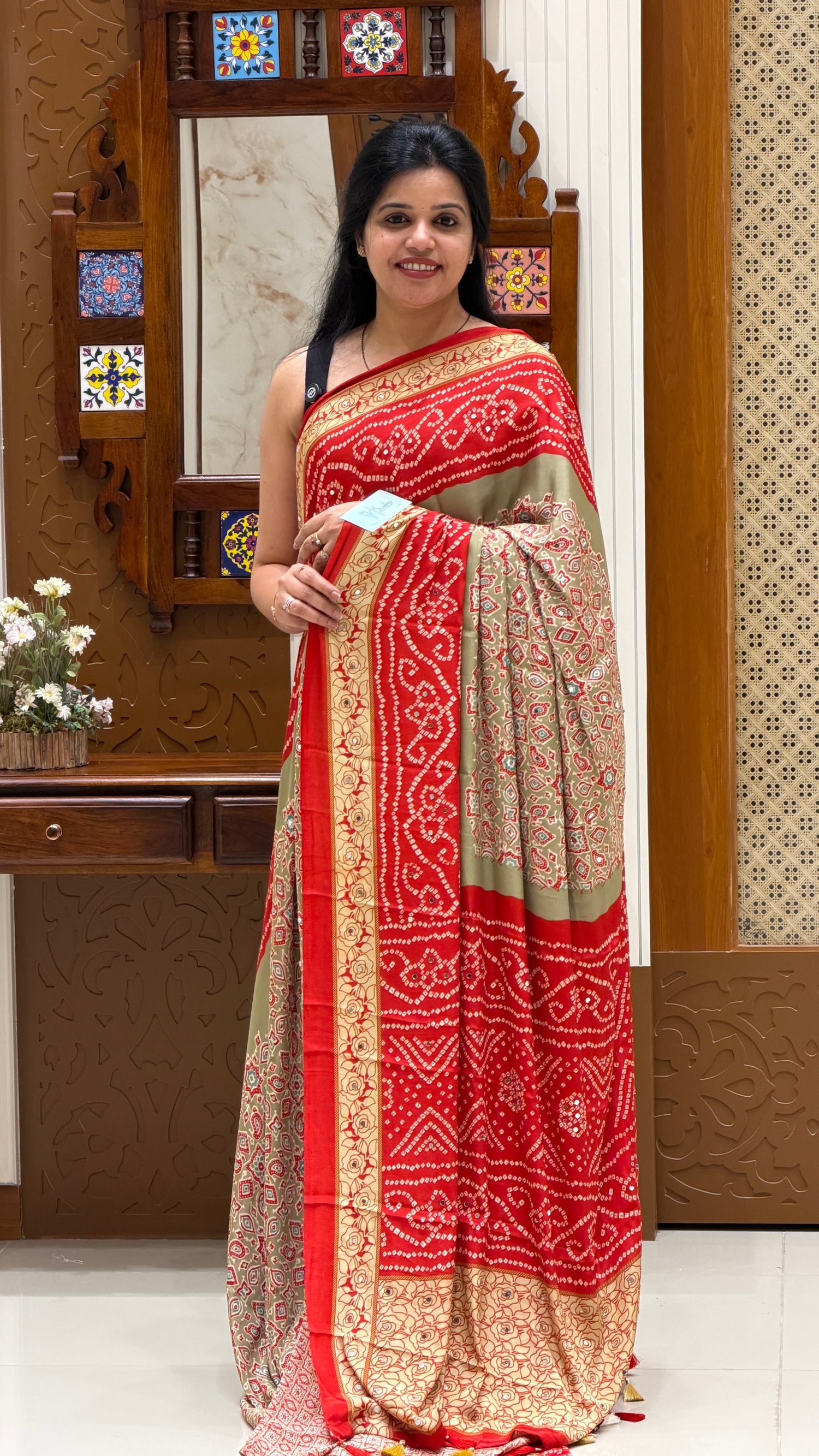 SUV4498-MEHNDIGREEN WITH RED