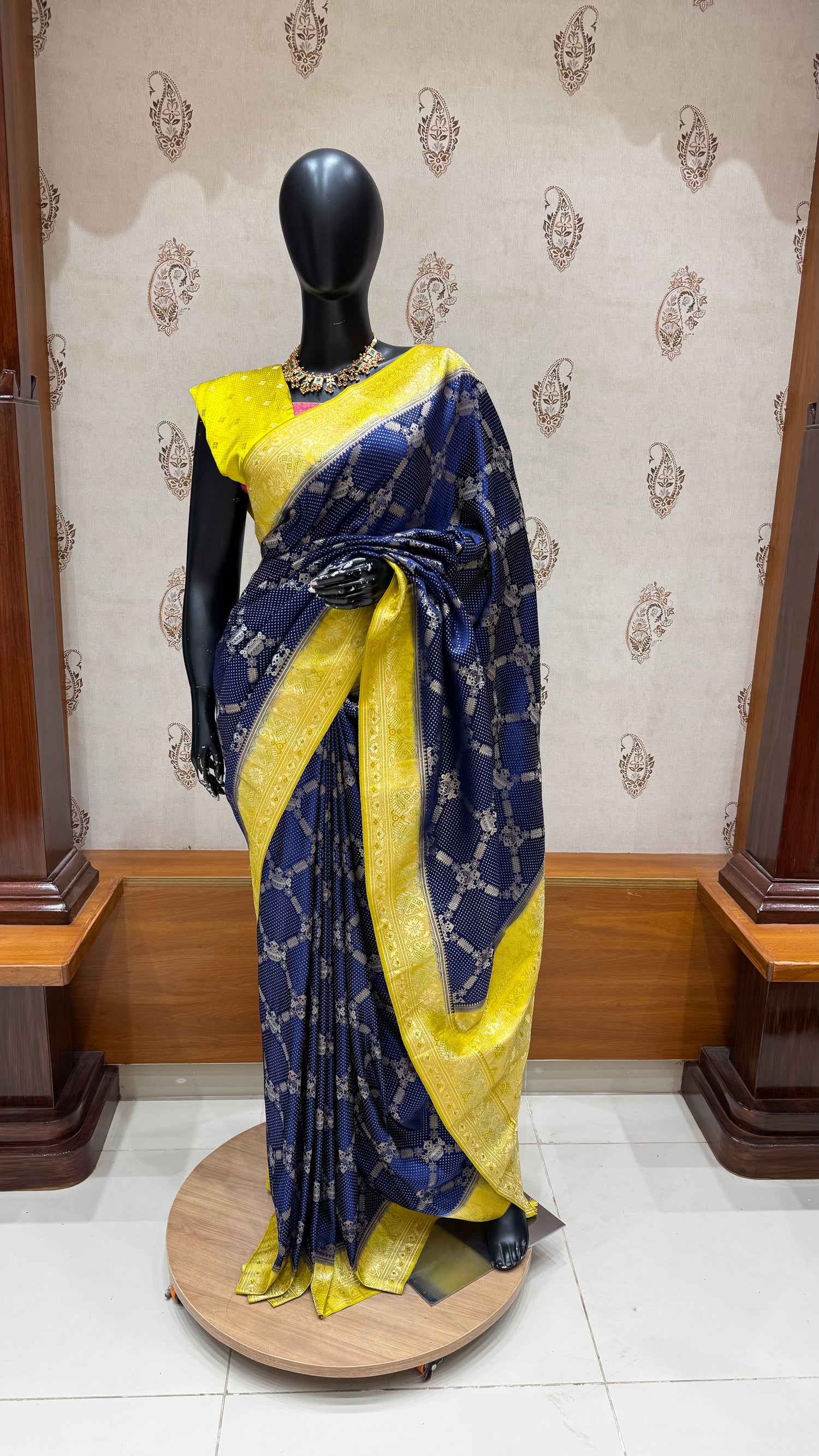 SATIN CREPE SUV5631-SAPHIREBLUE WITH GREEN