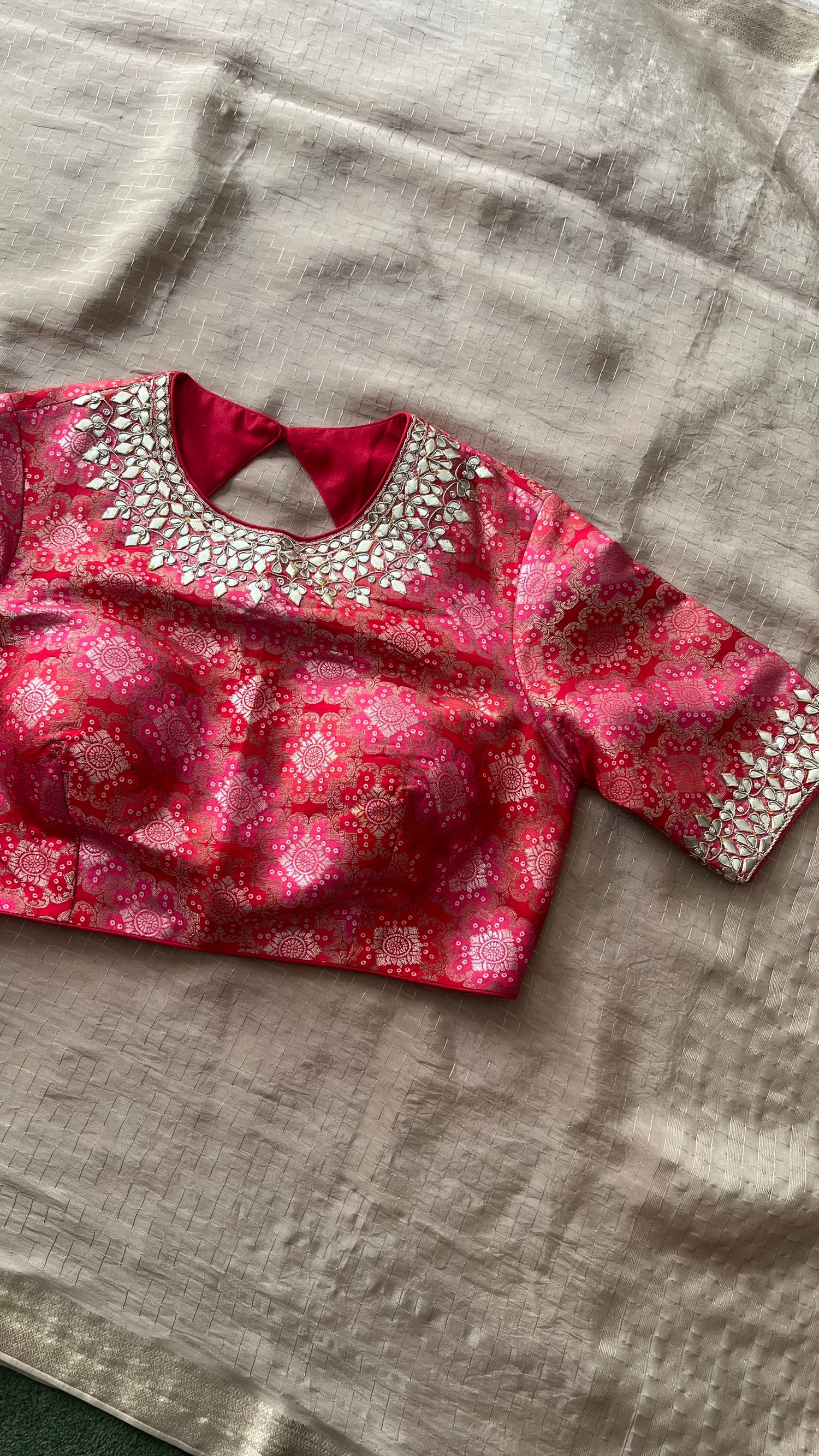SUV3134 - CHICKU