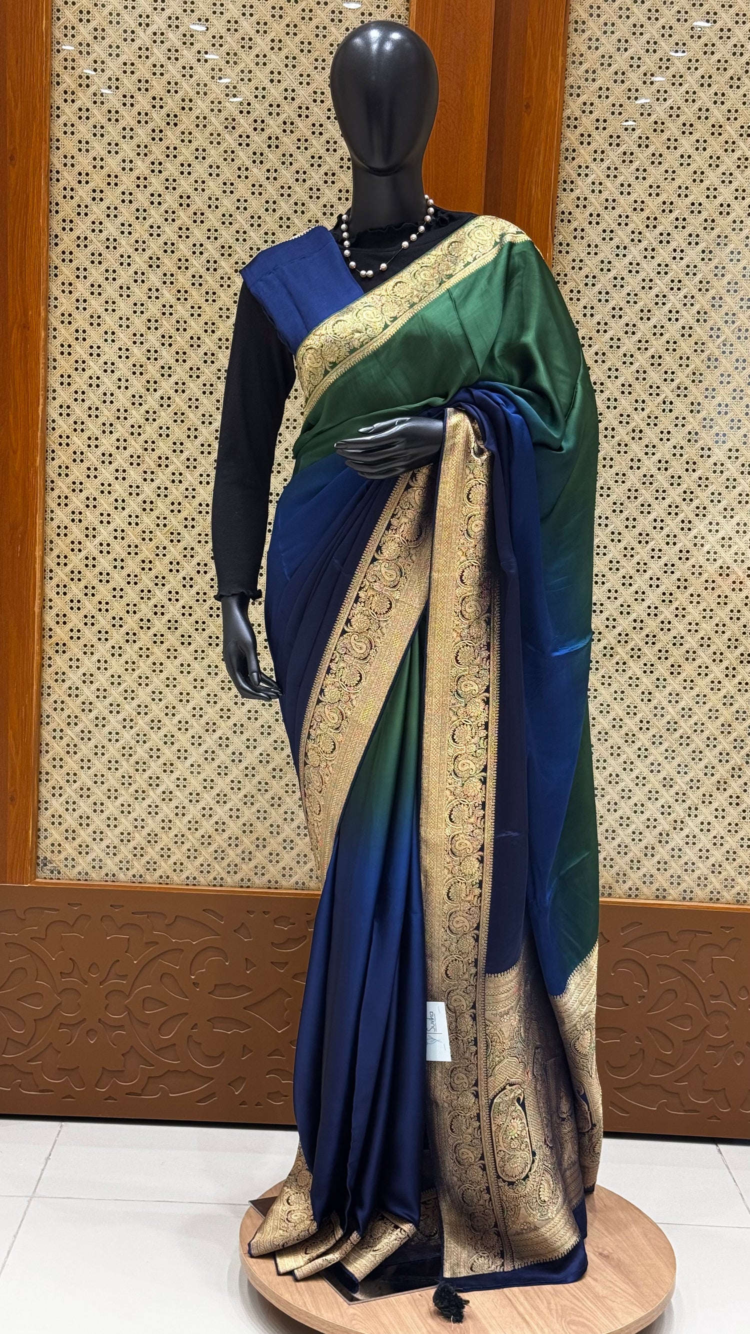 SUV4407-GREEN WITH BLUE