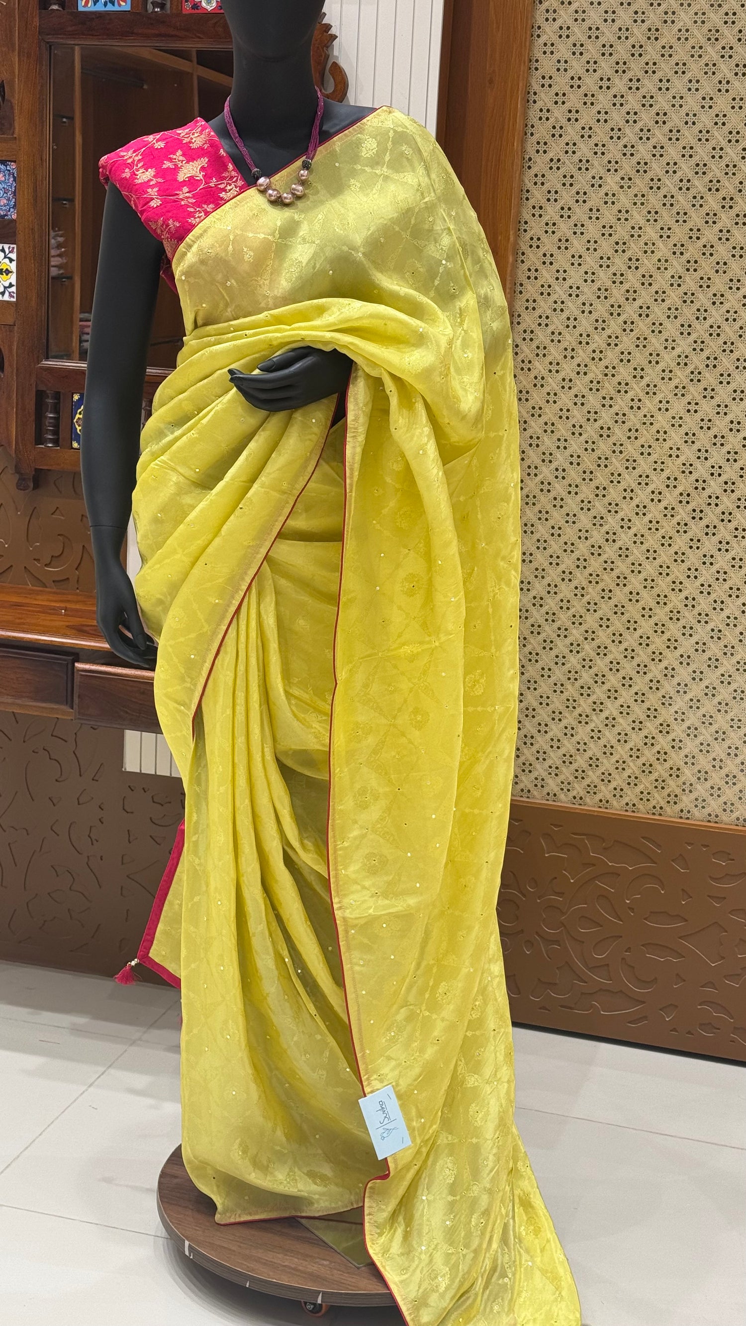 SUV2848 - YELLOW