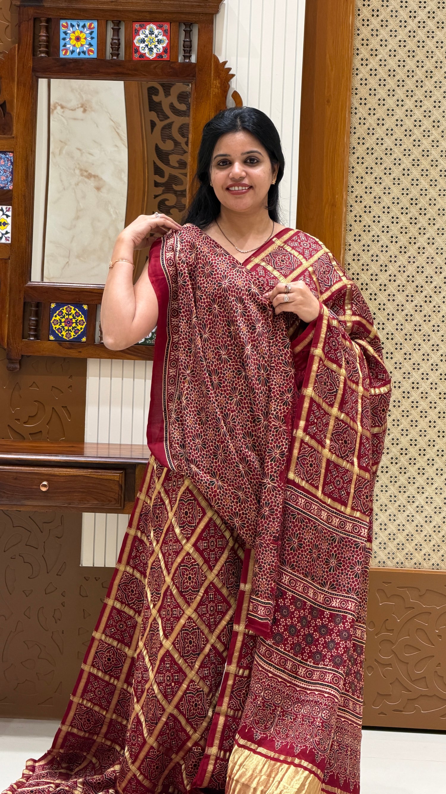 SUV4489-MAROON Ghatchola modal silk