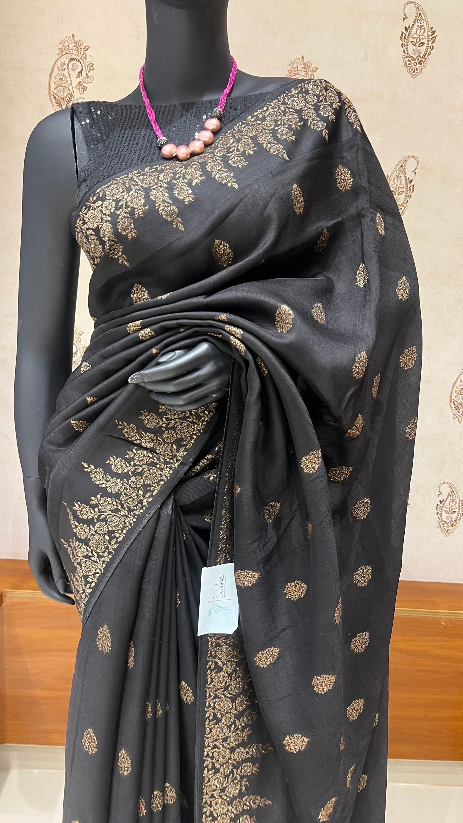 SUV3542 - BLACK