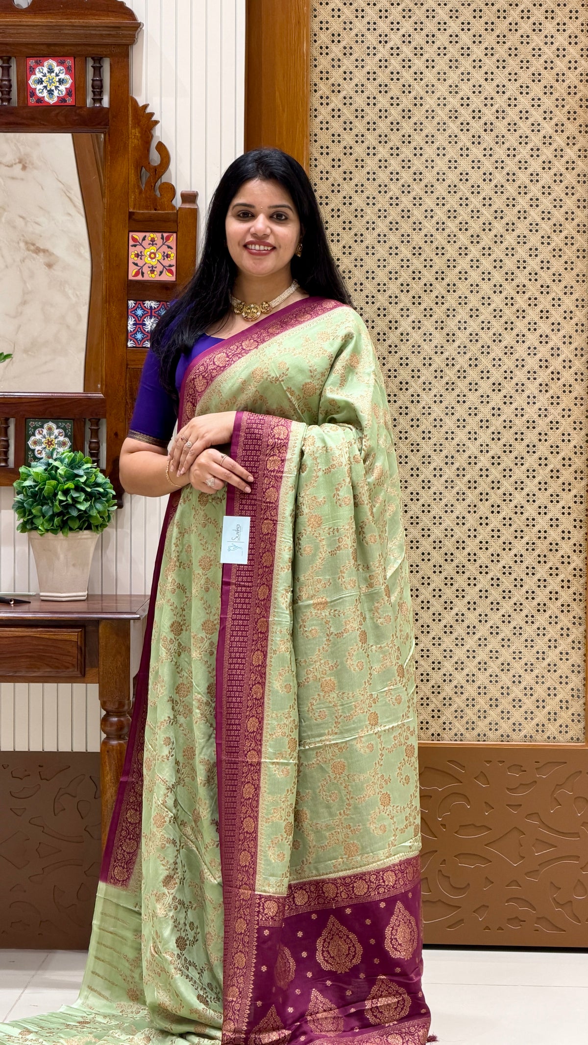 BANARASI CREPE SUV5785-PISTA WITH WINE