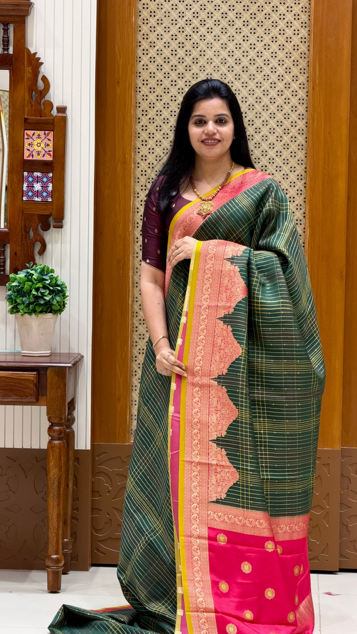 Kanchi crepe silk saree SUV5860-BOTTLEGREEN