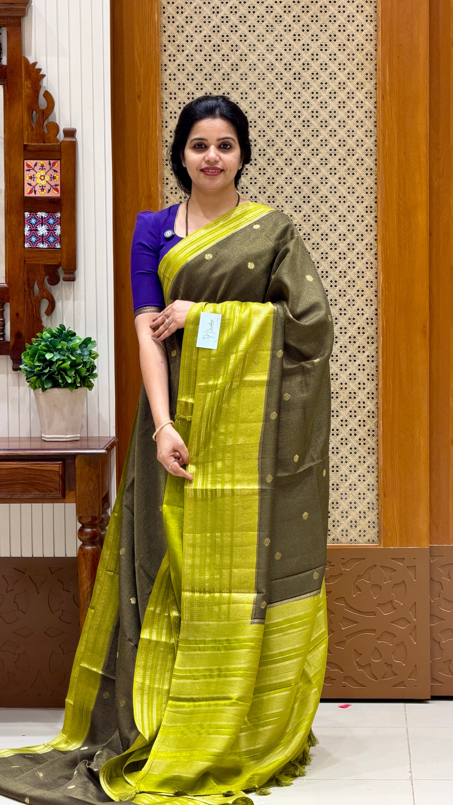 CREPE SILK SAREE SUV5456-BLACK WITH GREEN