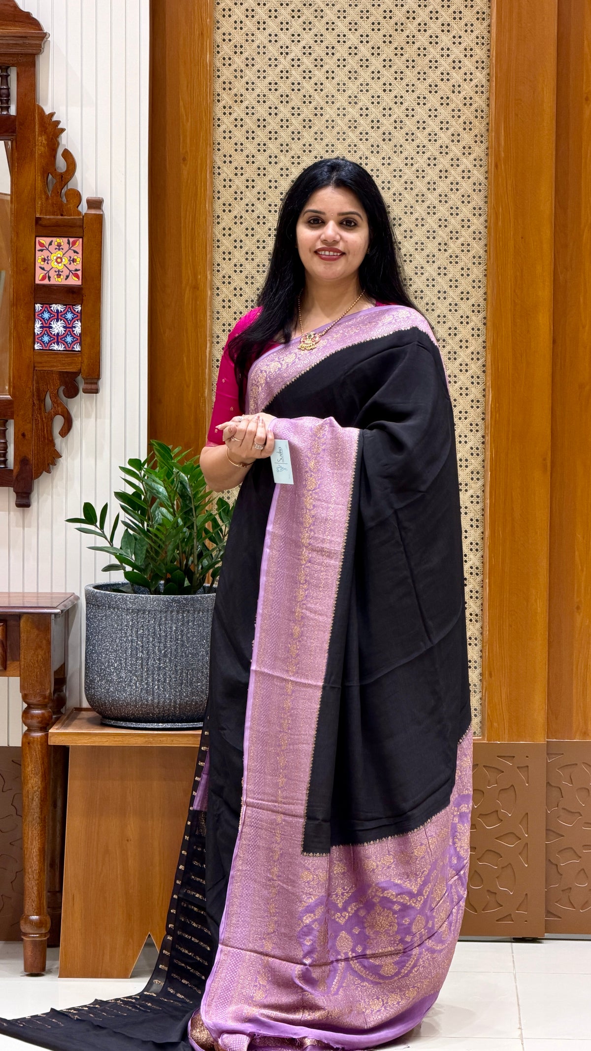 BANARASI CREPE SILK SUV4735-BLACK WITH LAVENDER