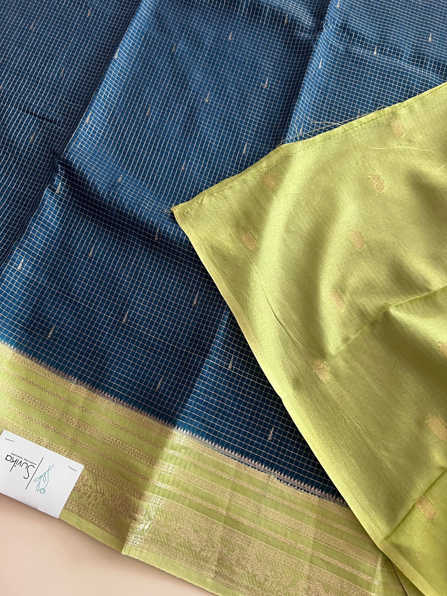 SUV3673-SAPPHIRE WITH PISTA