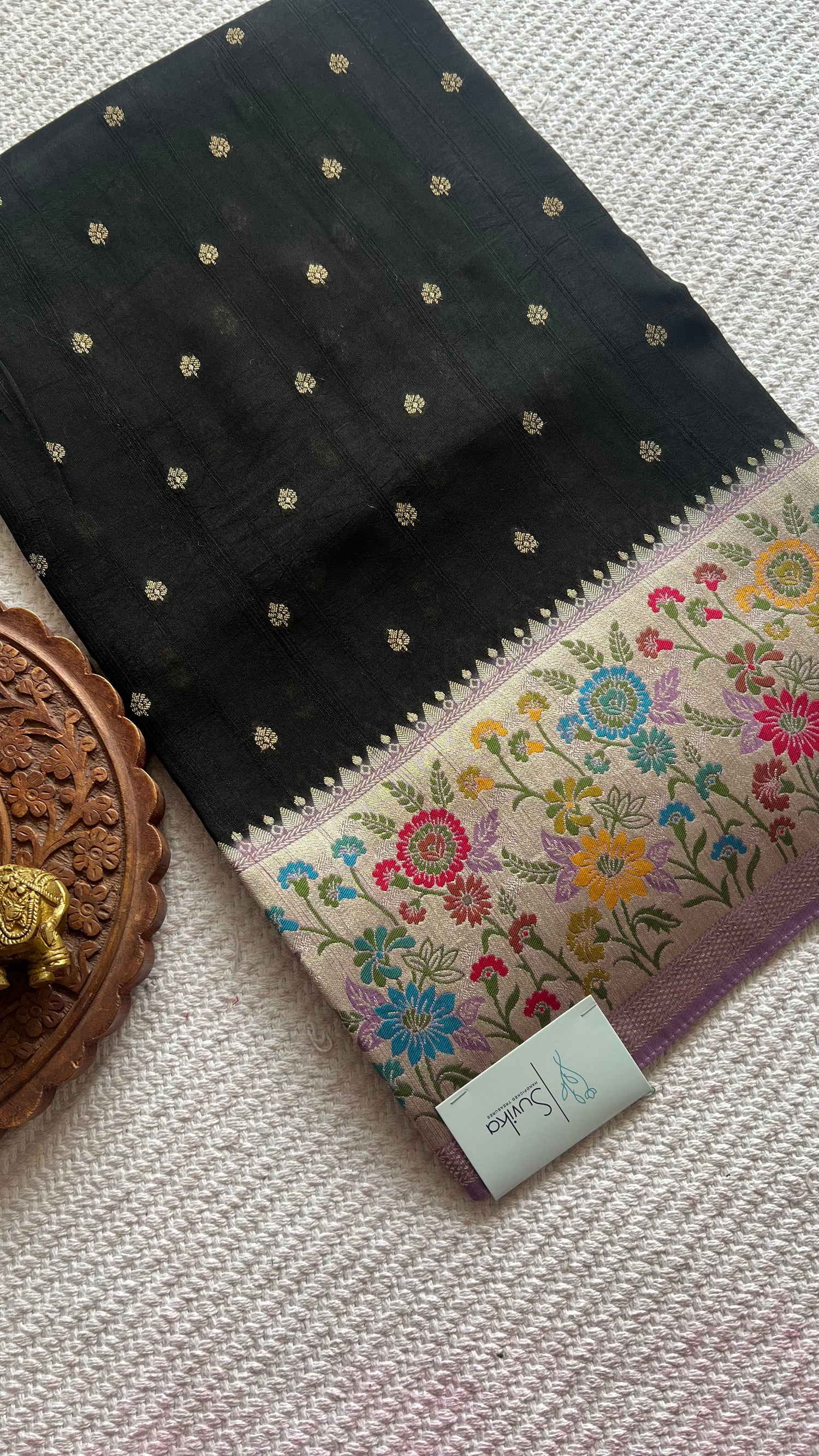 SUV3822-BLACK WITH LAVENDER