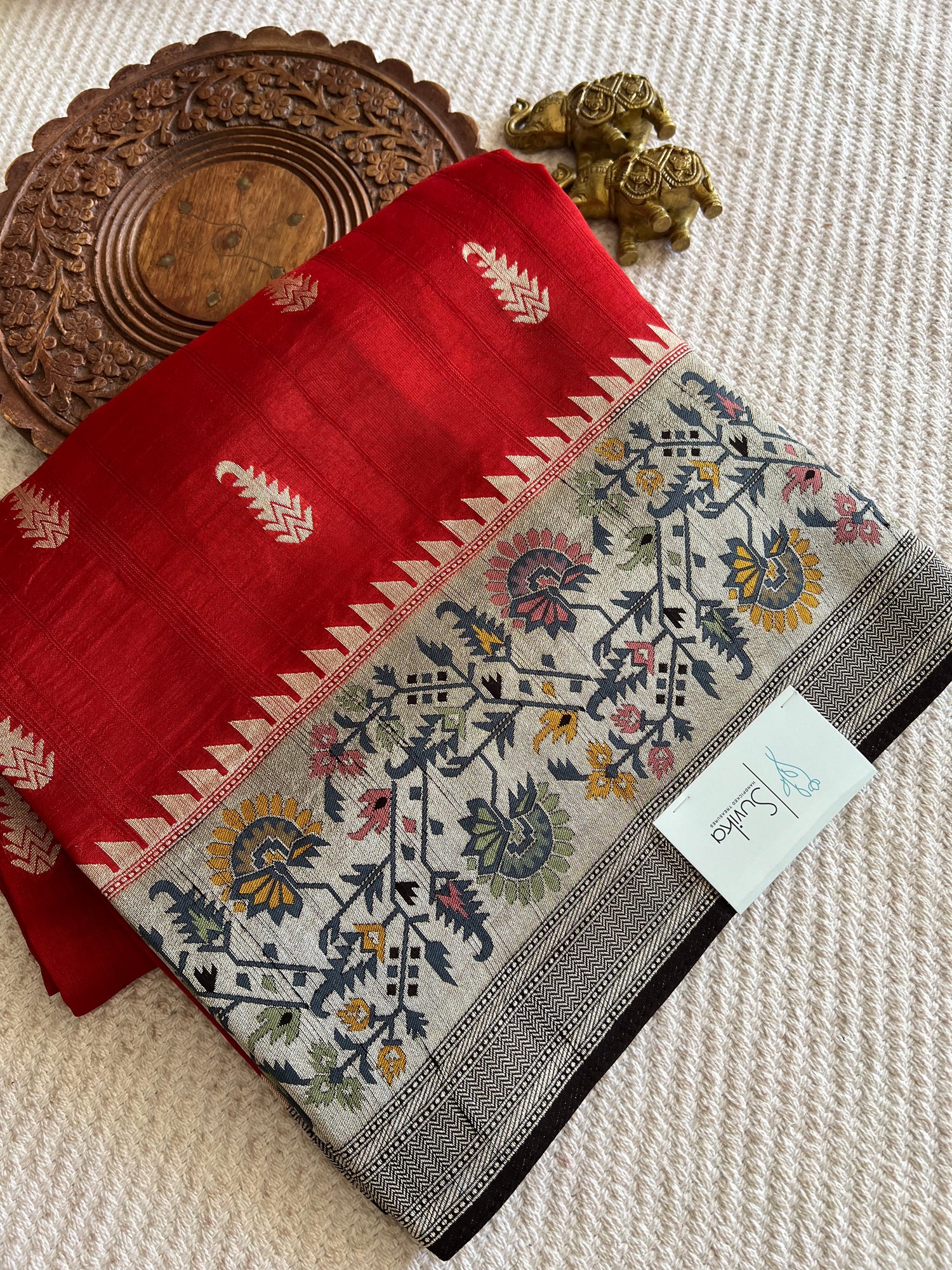 SUV3823- RED WITH BLACK