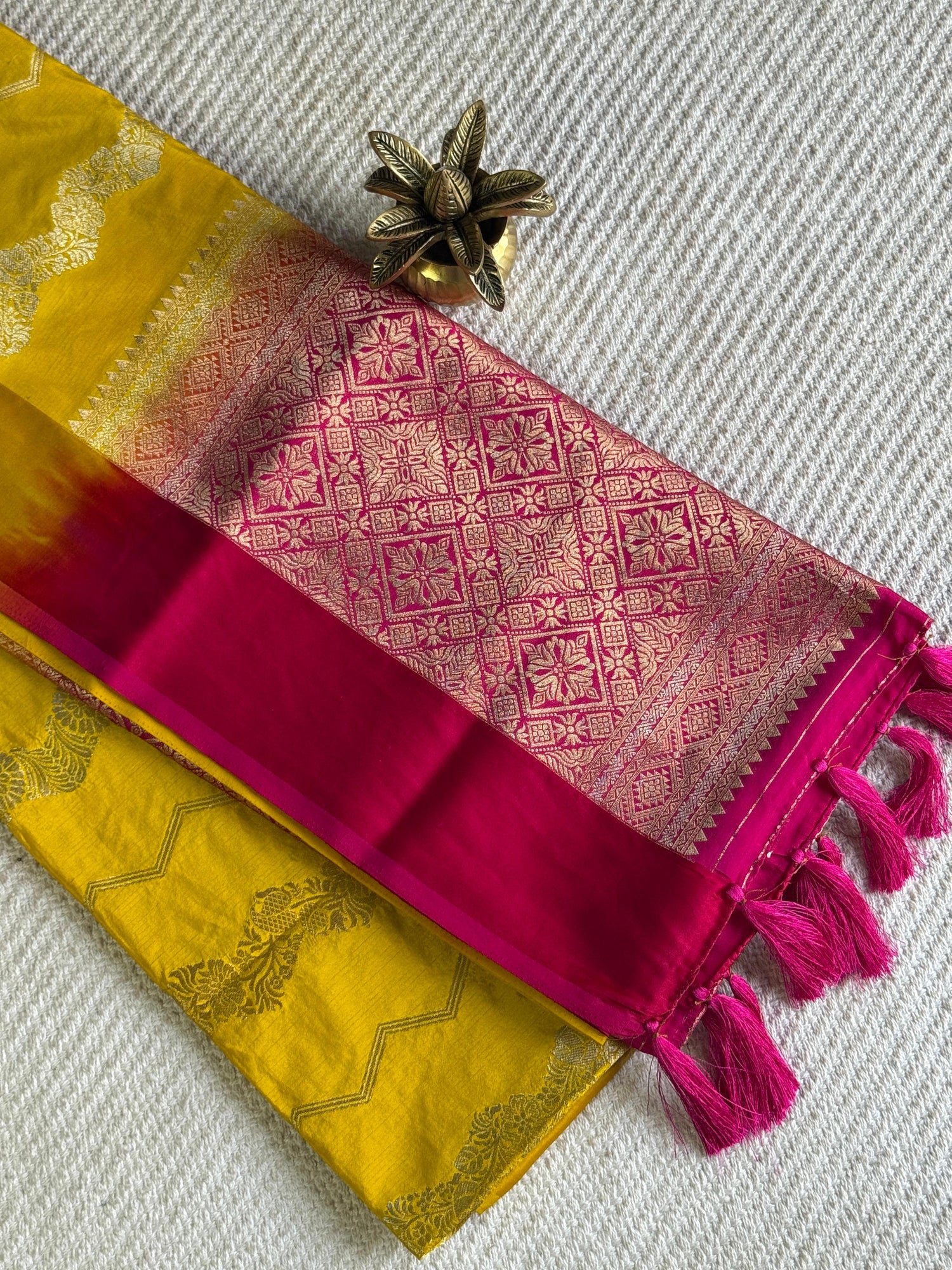 SUV3874-YELLOW WITH PINK