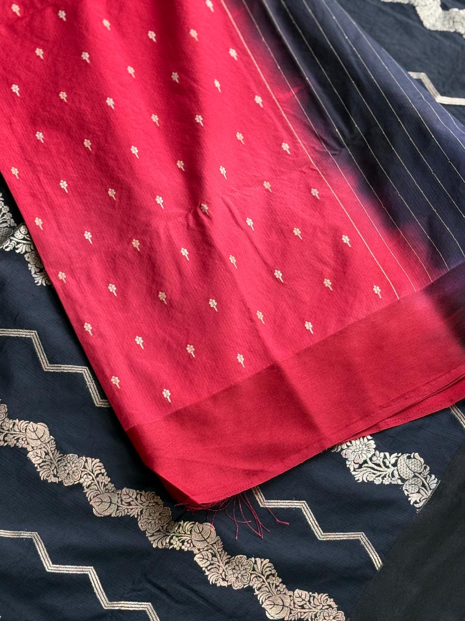 SUV3874 -BLACK WITH RED