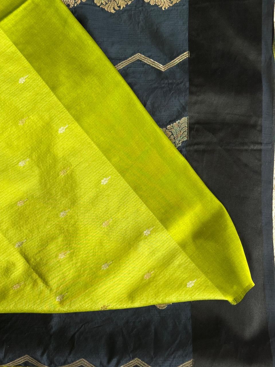 SUV3874-BLUE WITH GREEN