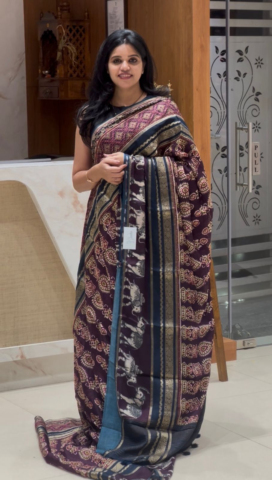 SUV3663-MAGENTA WITH BLUE BLOUSE