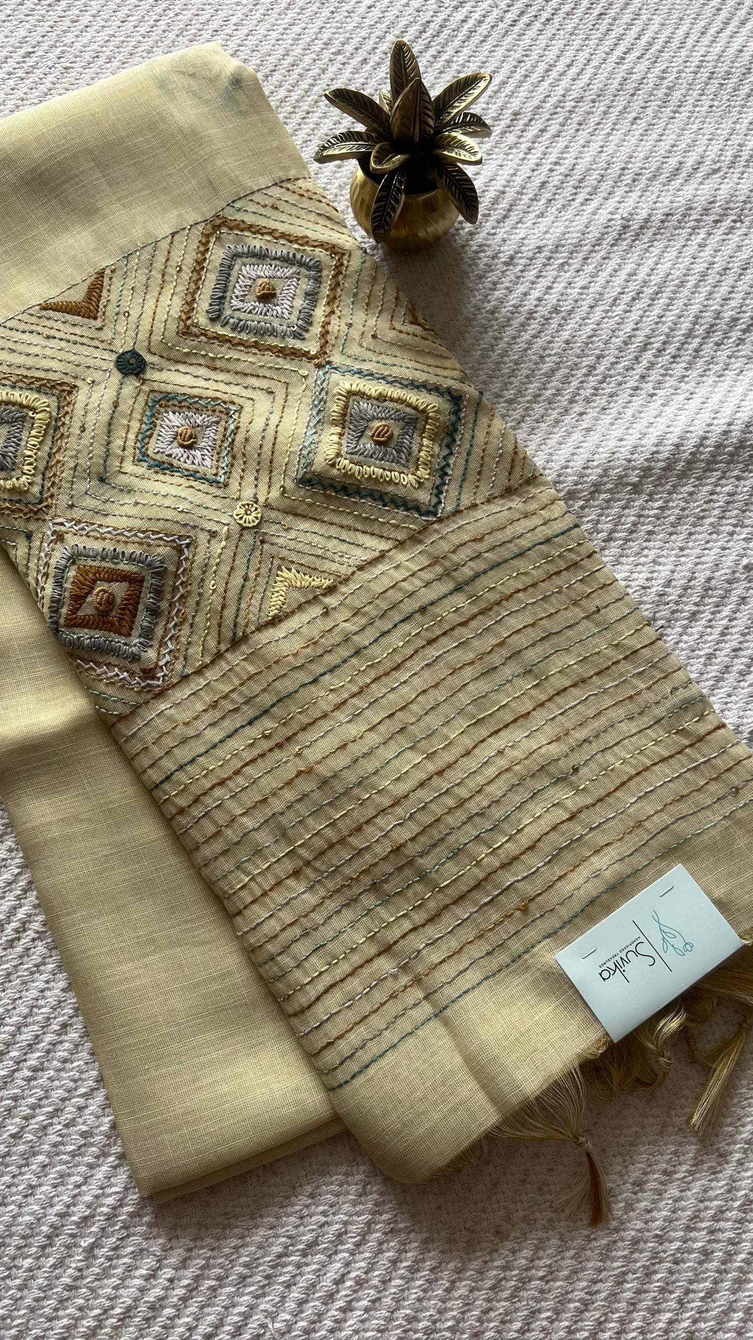 SUV3863-OFFWHITE WITH LILAC