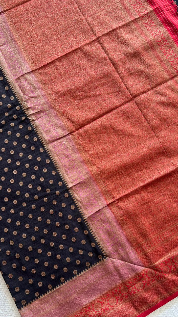 SUV3904-BLACK WITH RED