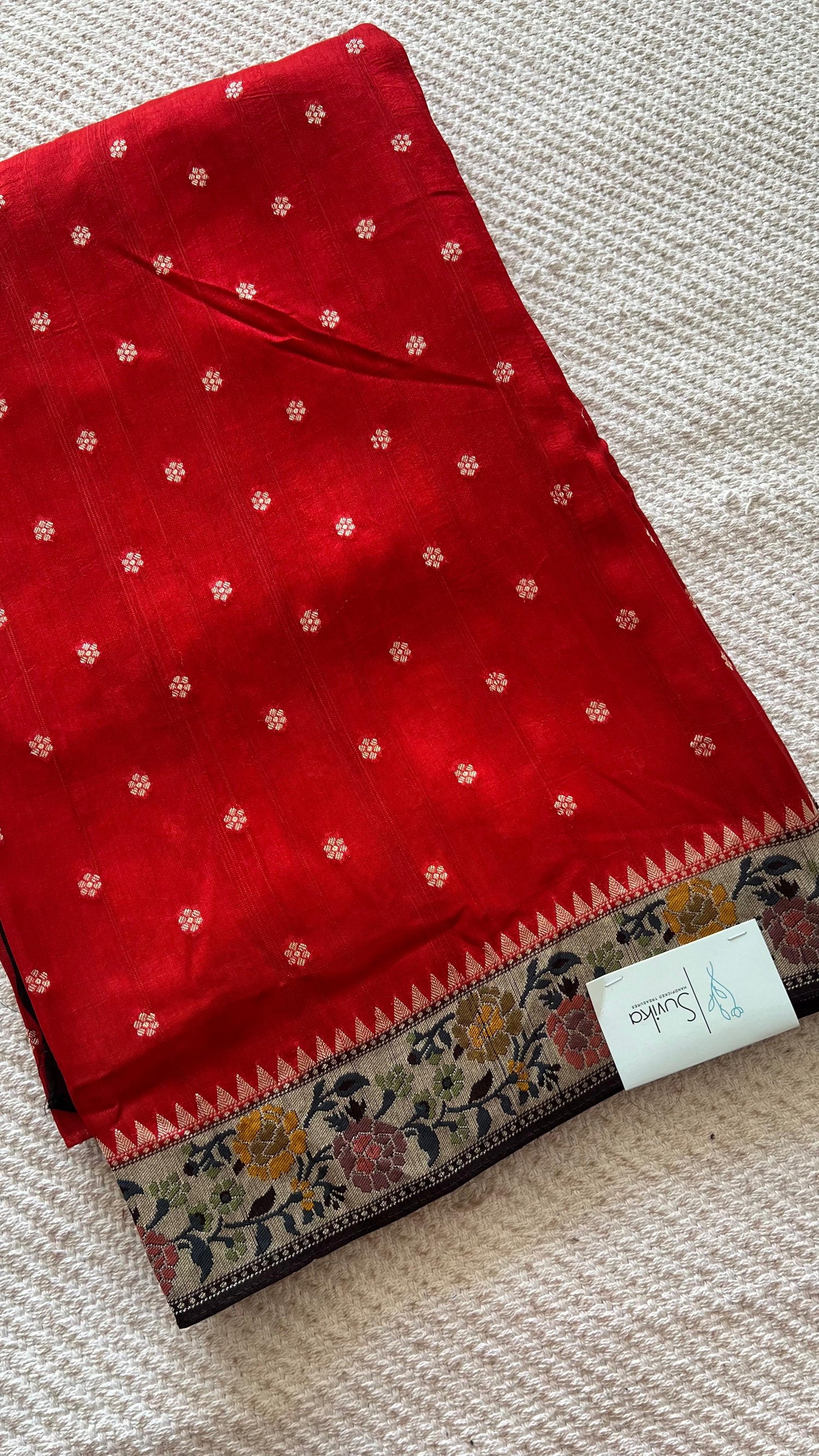 SUV3820-RED WITH BROWN