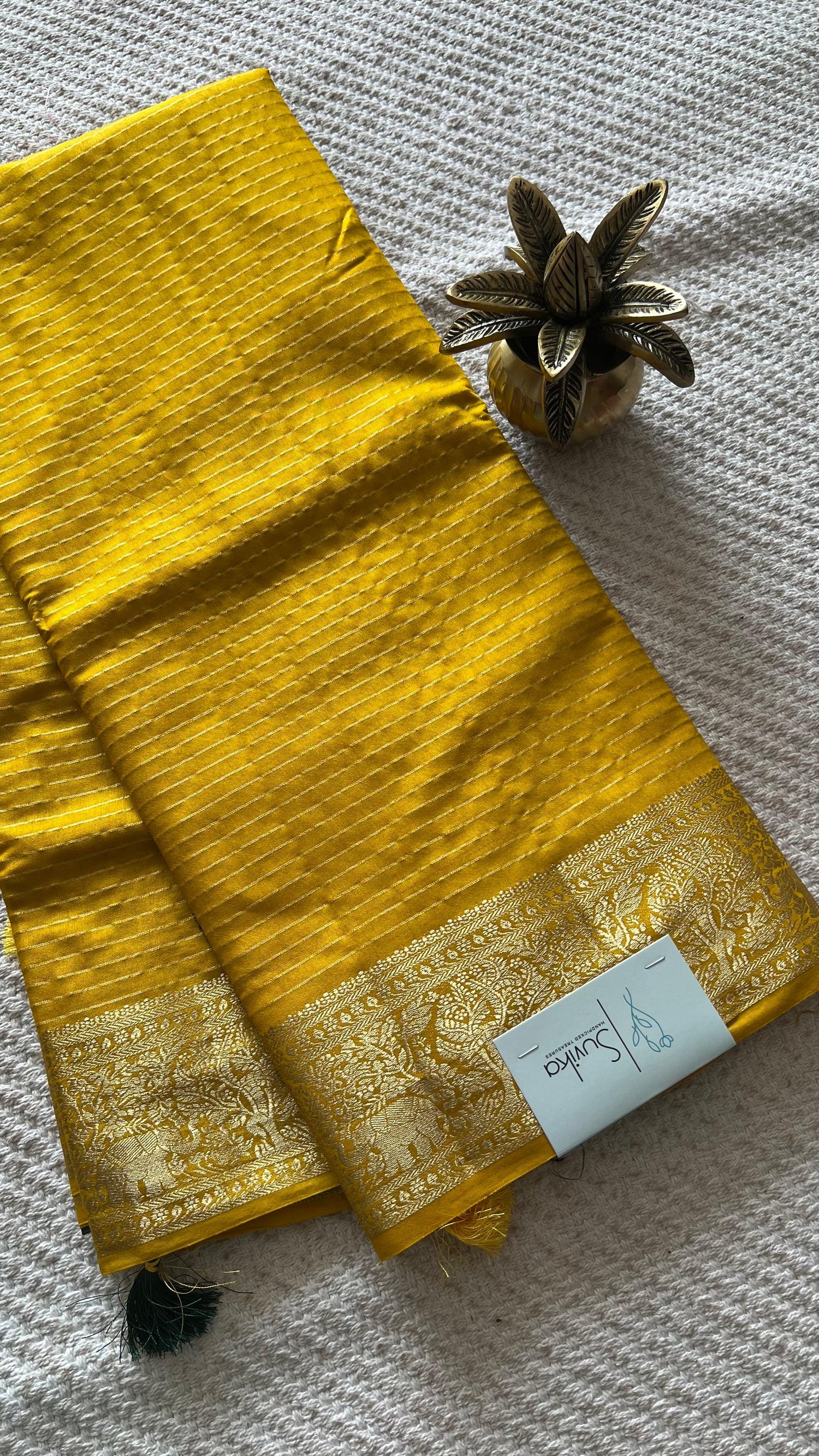 SUV3981-YELLOW