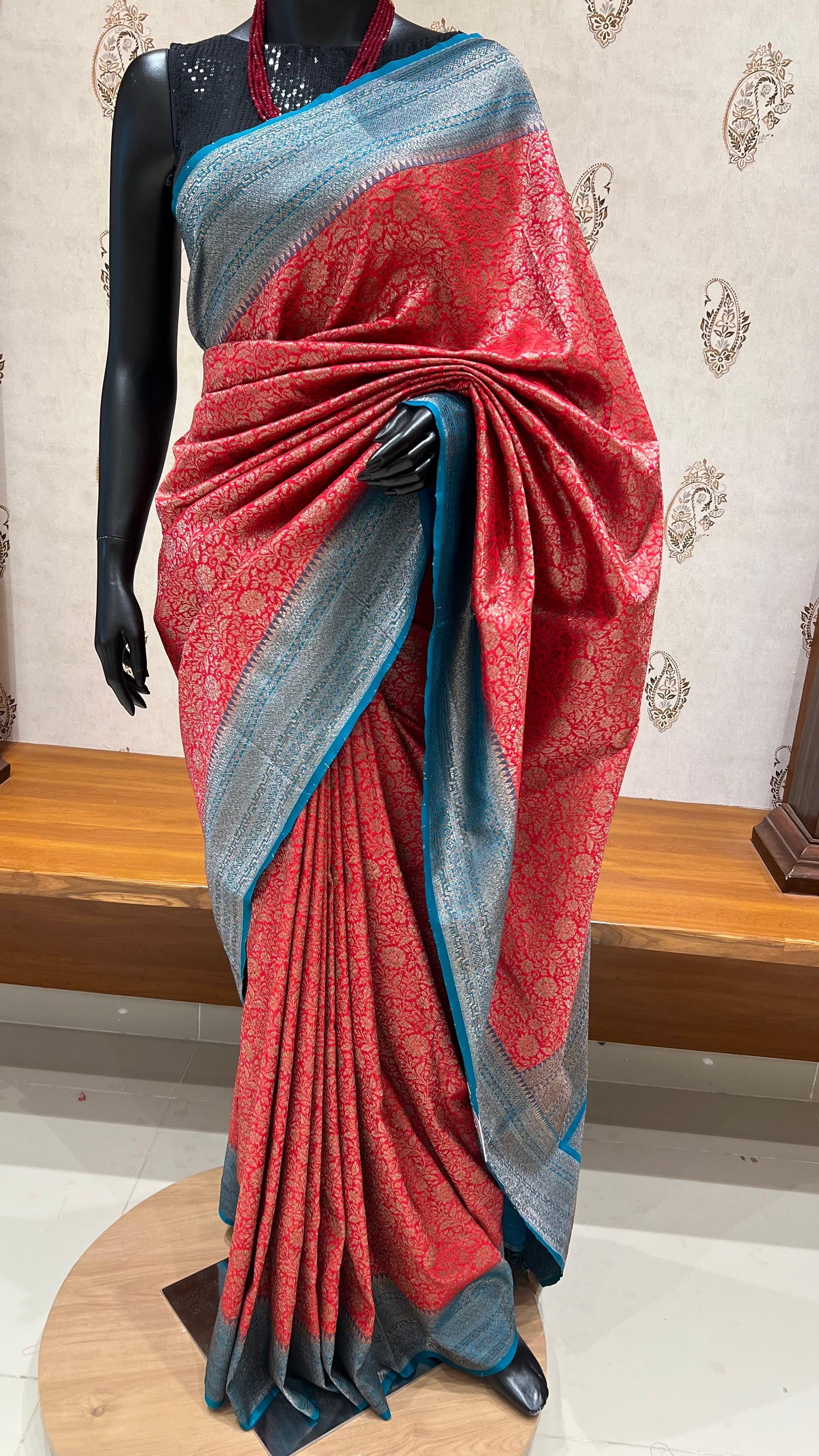 SUV3958-RED WITH RAMABLUE