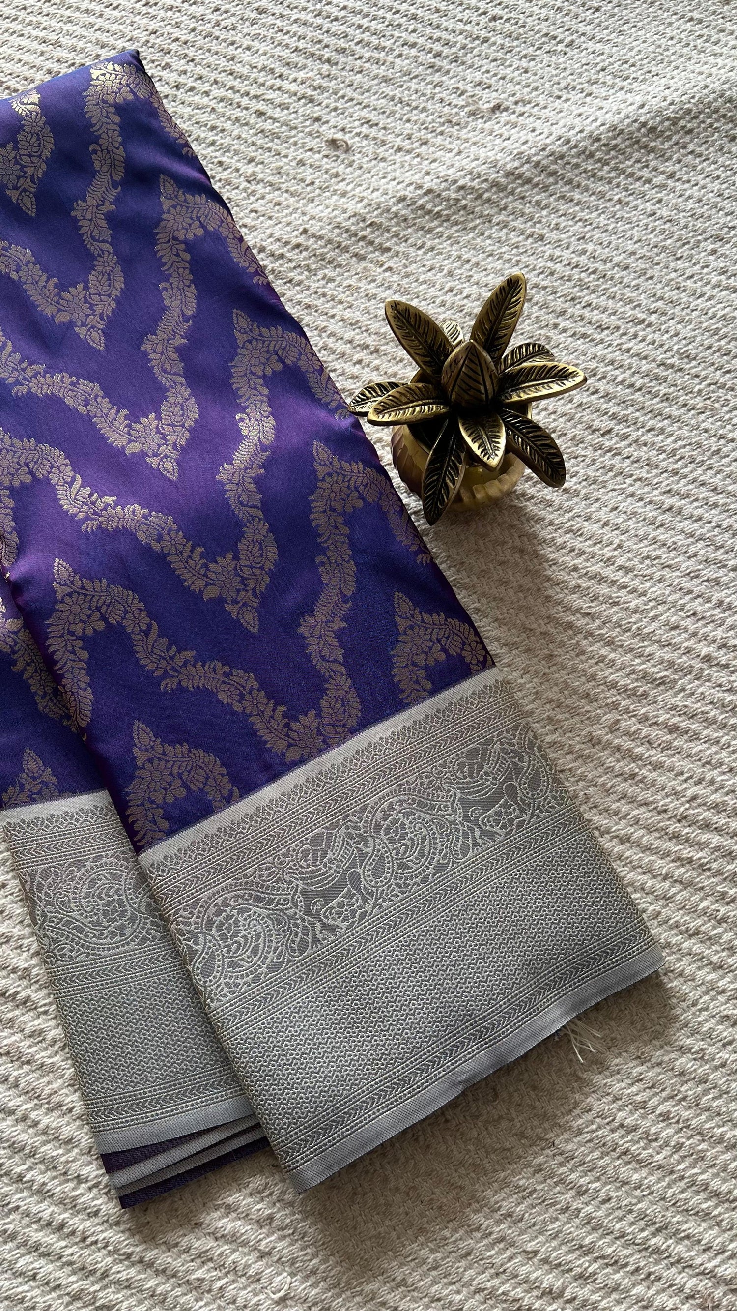 SUV4007-PURPLE WITH SILVER