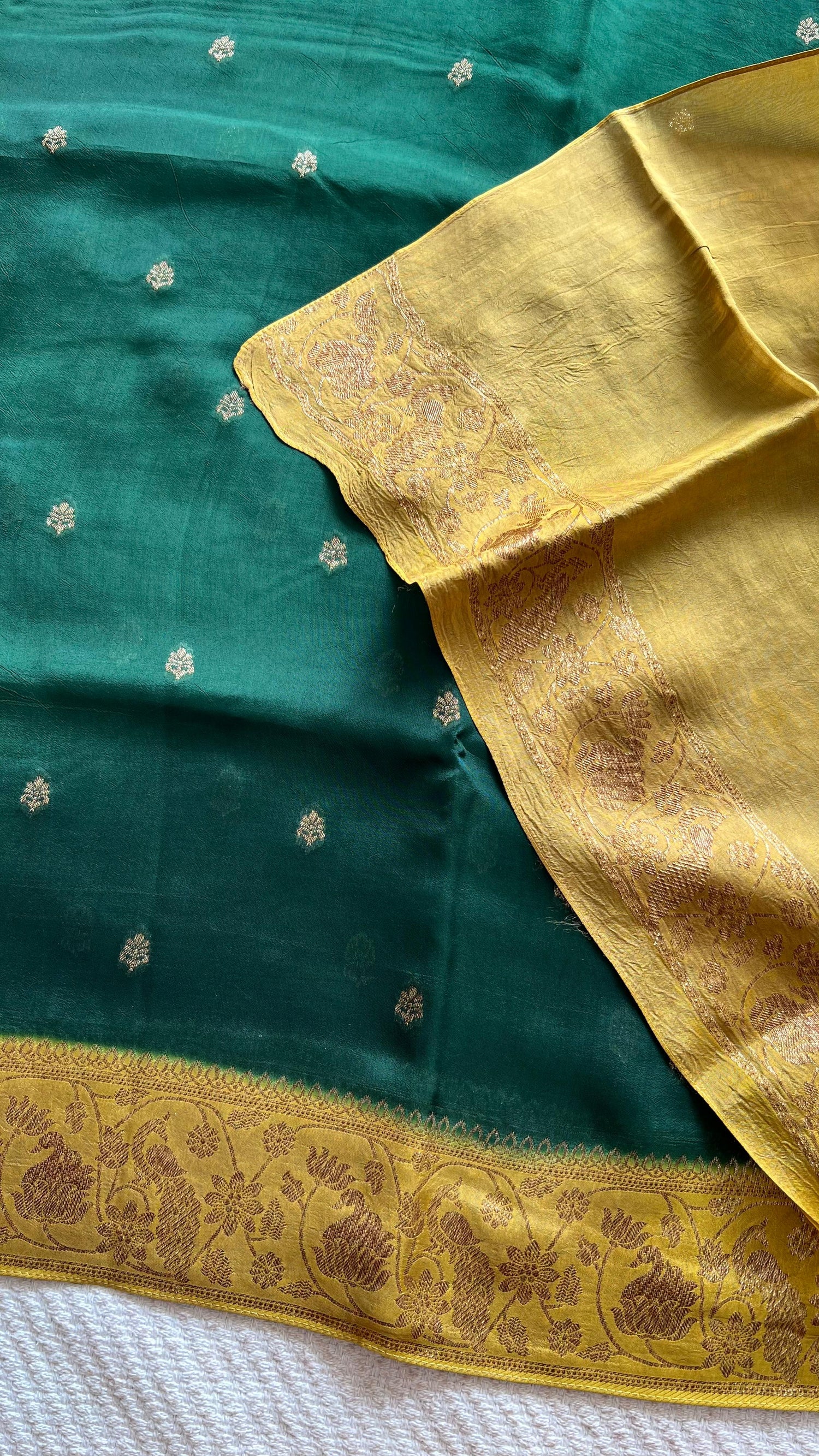 SUV4042-BOTTLEGREEN WITH MINTYELLOW