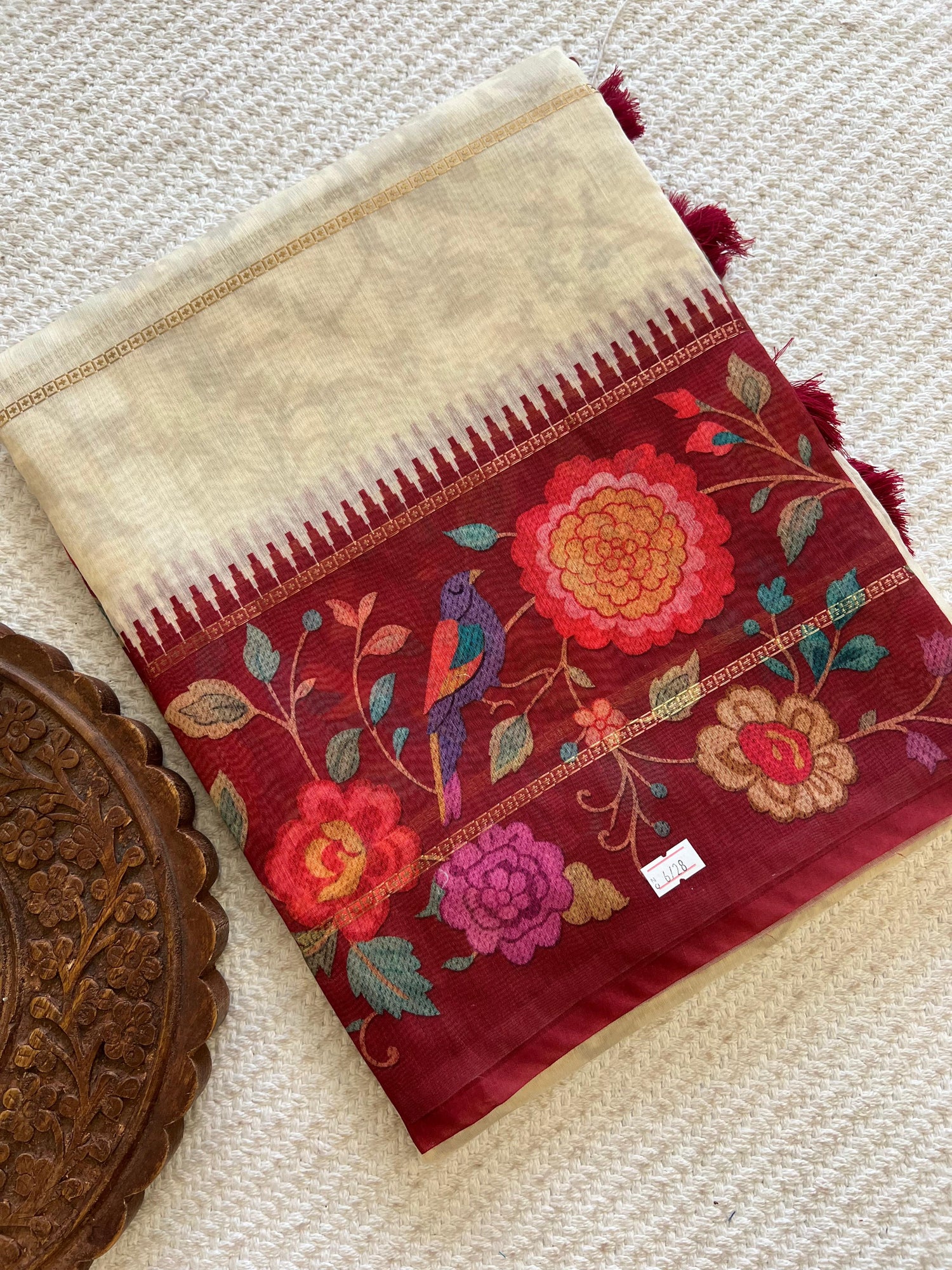 SUV3806-WHITE WITH MARRON