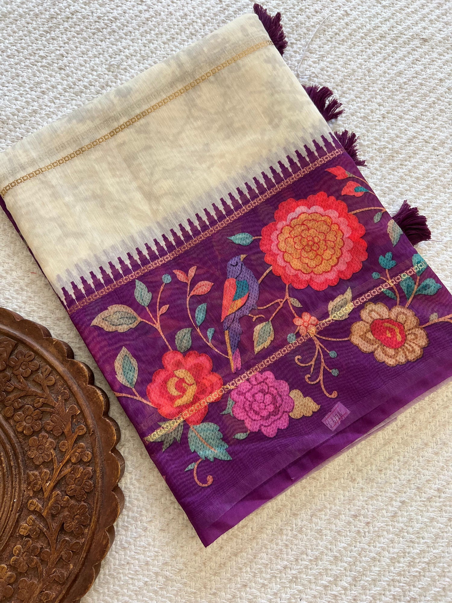 SUV3806-WHITE WITH MAGENTA