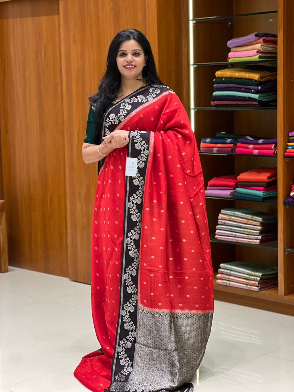 SUV3821- RED WITH BLACK