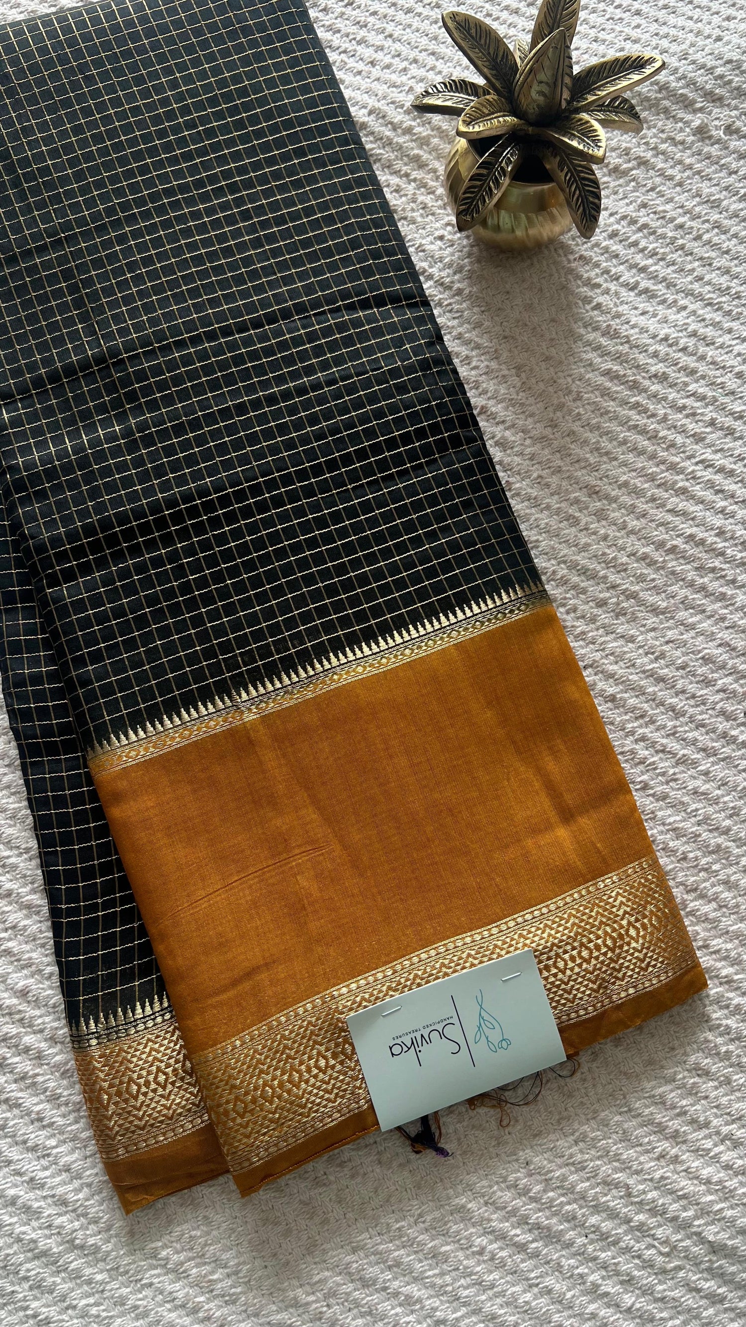 SUV3854-BLACK WITH YELLOW