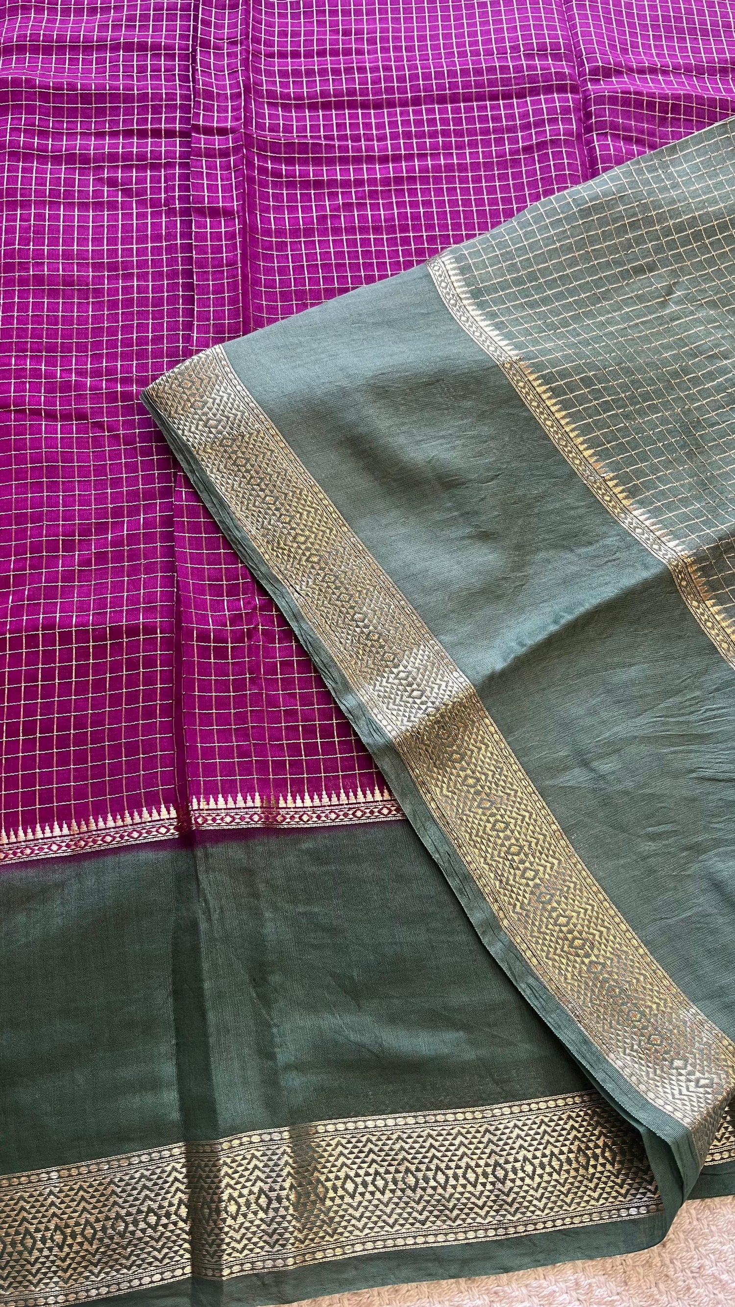 SUV3854- MAGENTA WITH GREEN