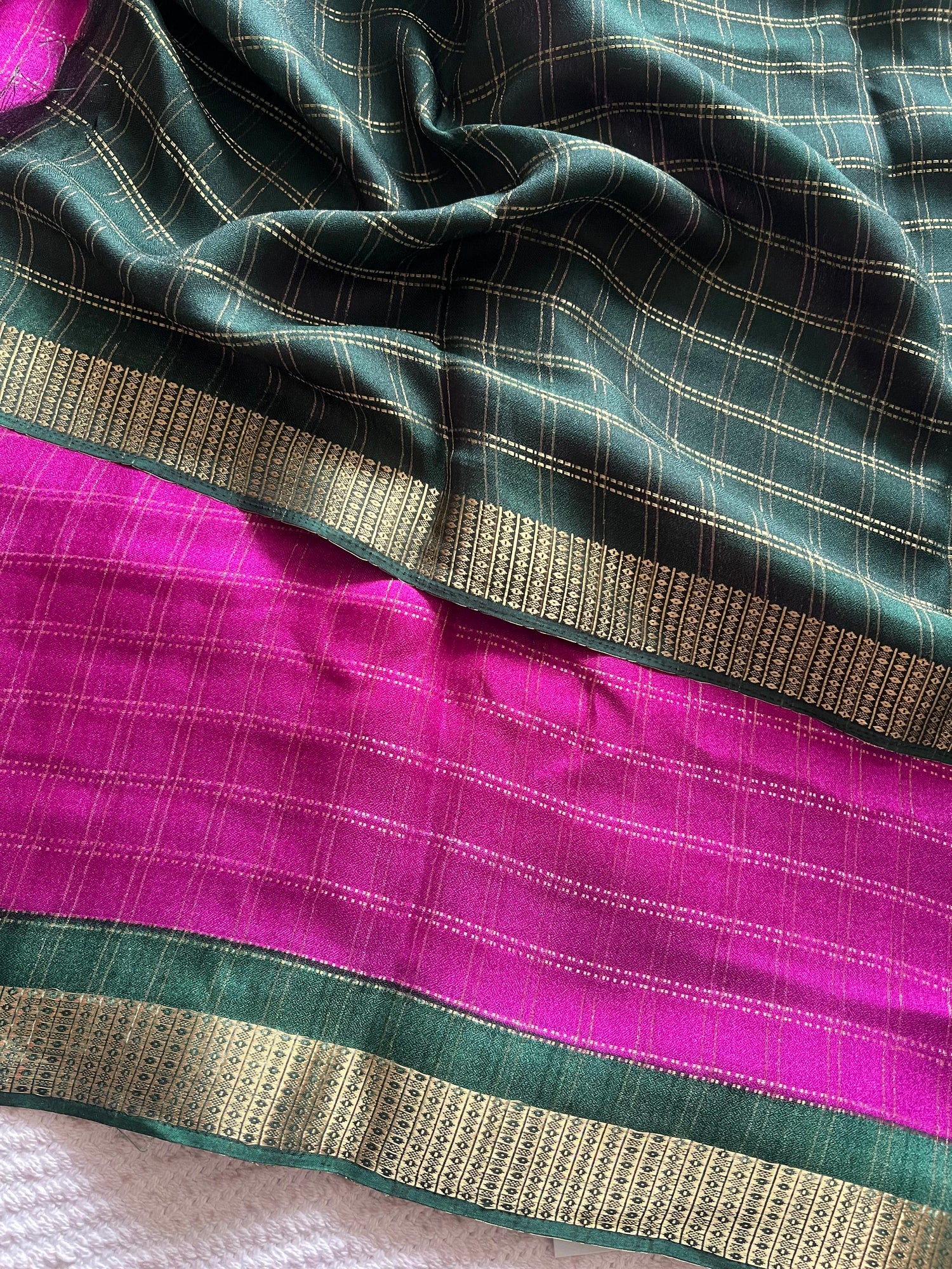 SUV3884- MAGENTA WITH GREEN