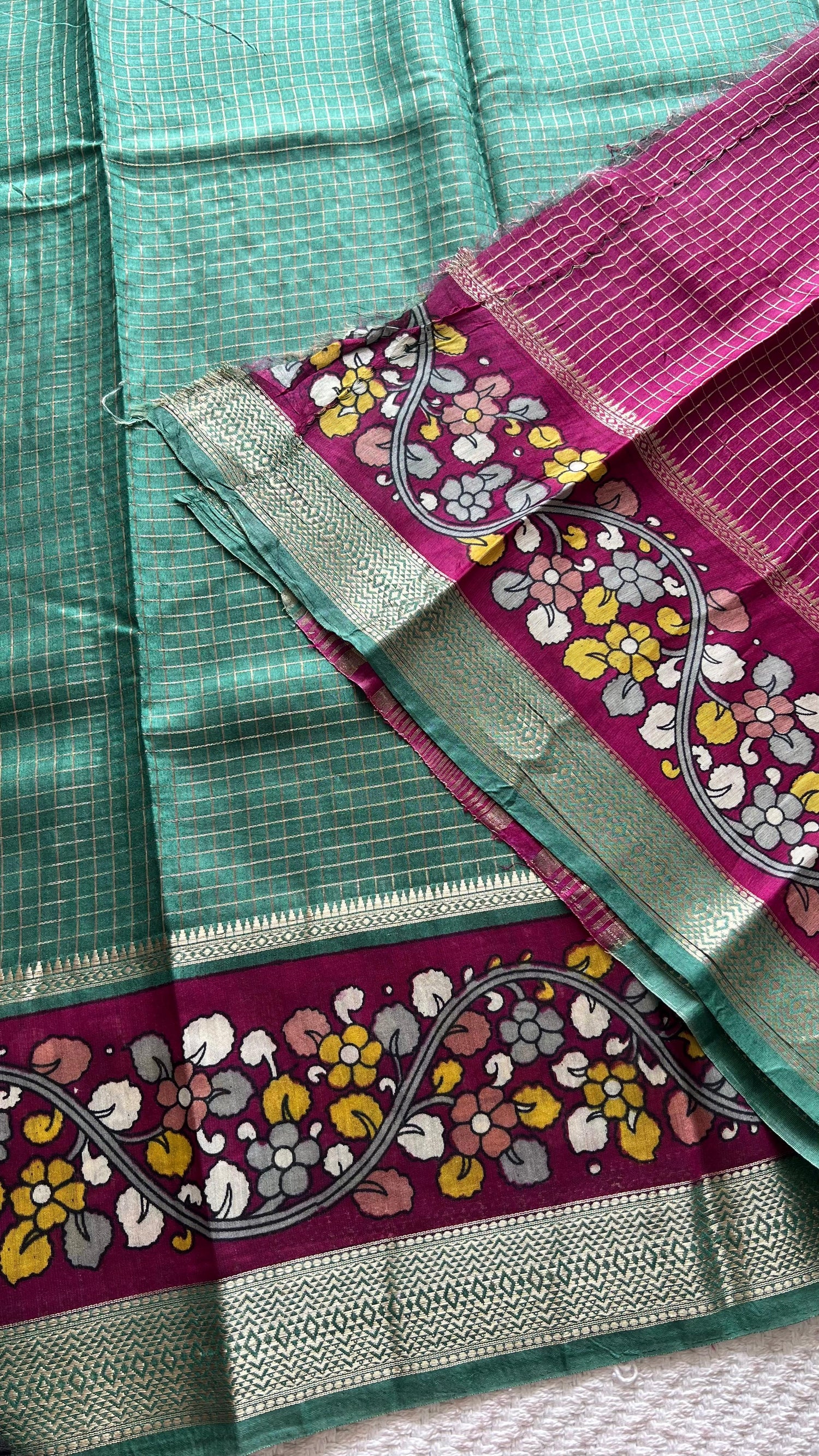 SUV3907-GREEN WITH MAGENTA