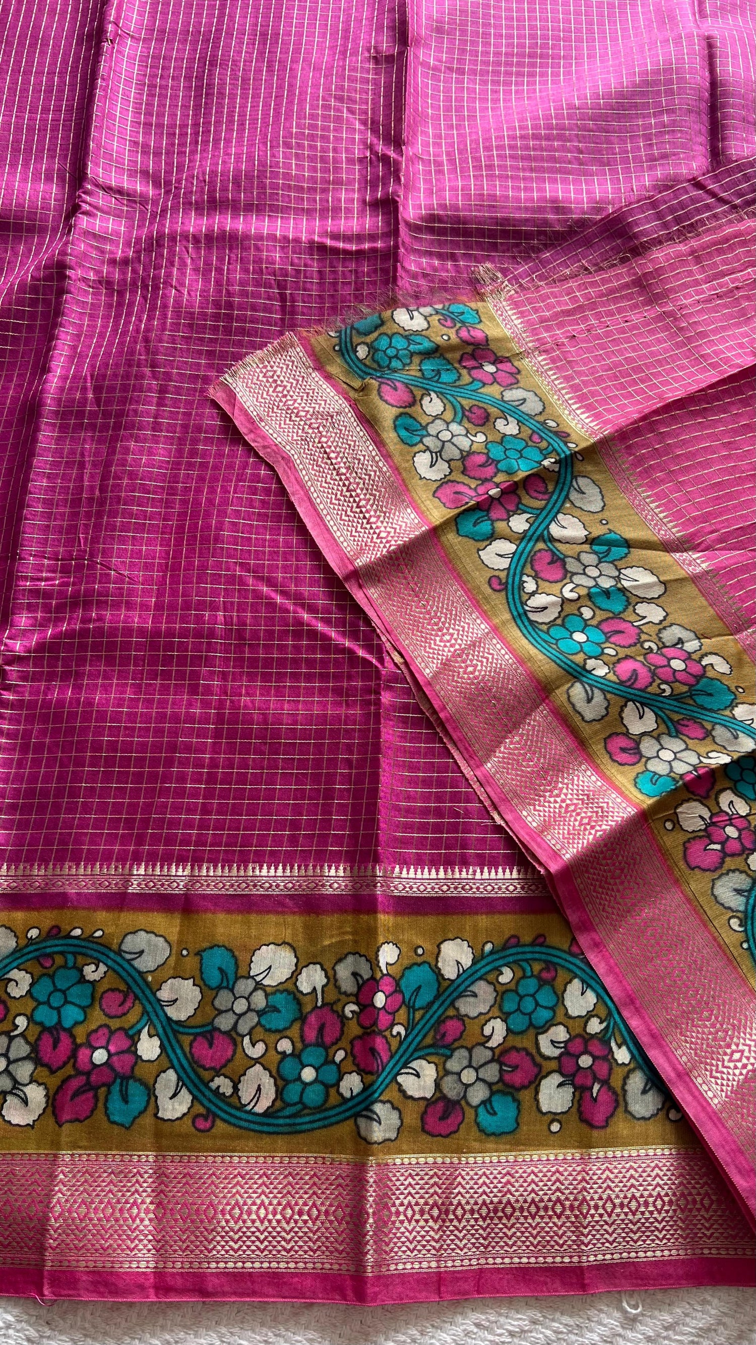 SUV3907- MAGENAT WITH YELLOW