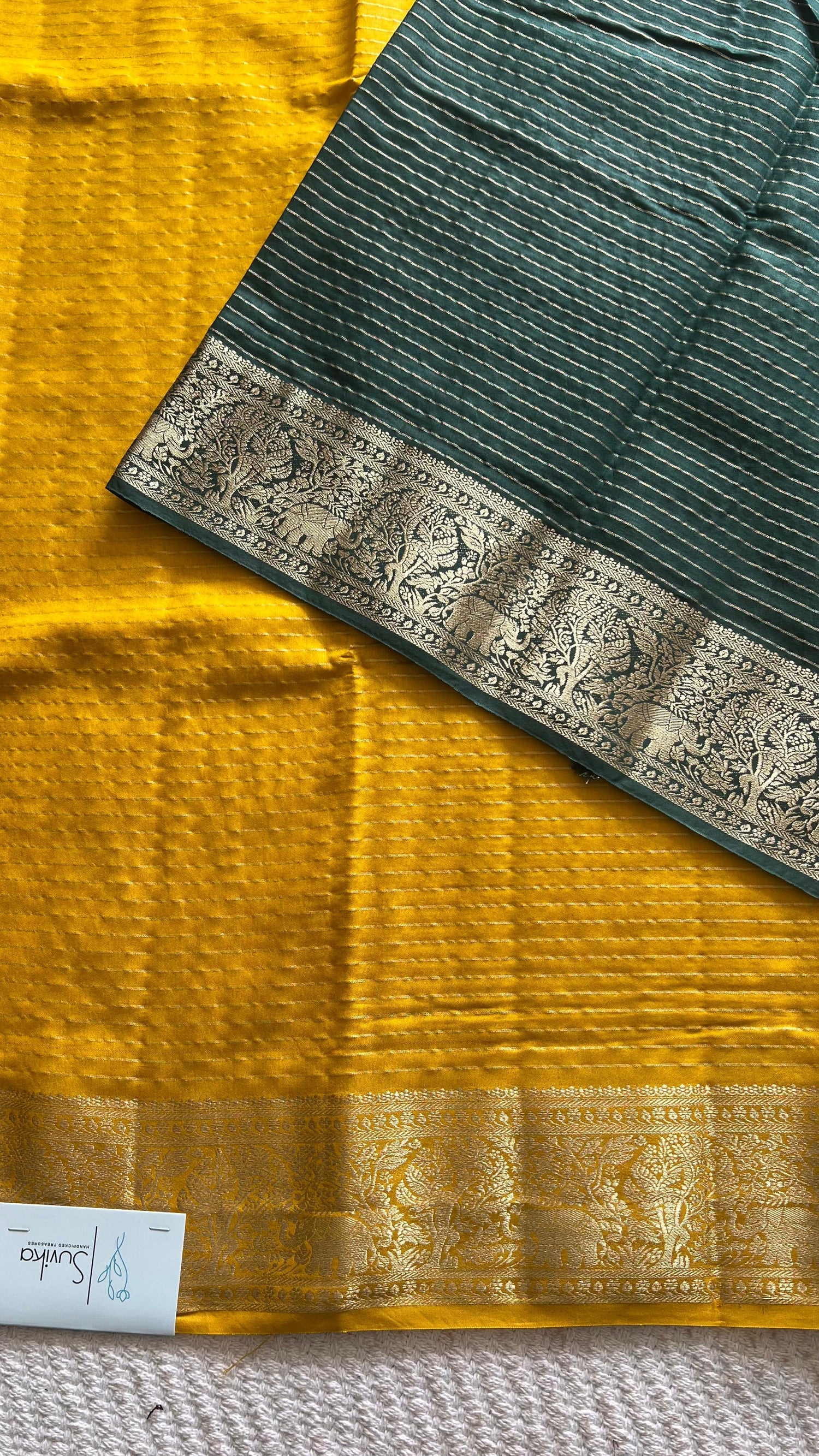 SUV3981-YELLOW