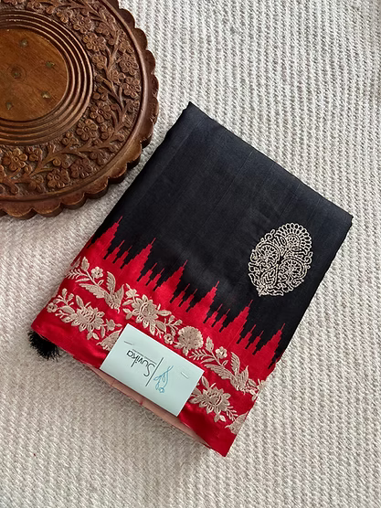 SUV3424-BLACK WITH RED