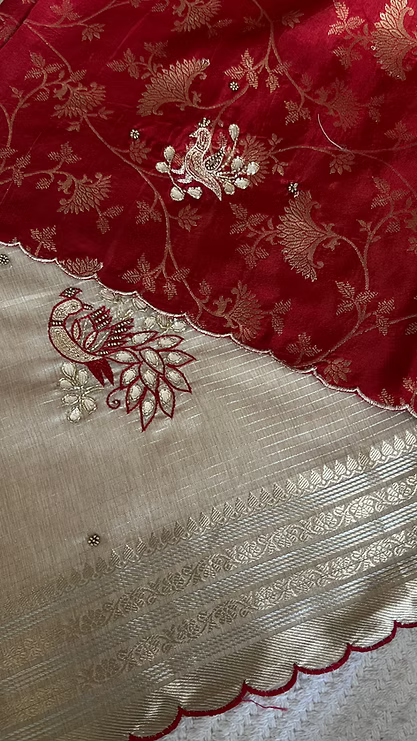 SUV3347-GOLD WITH RED