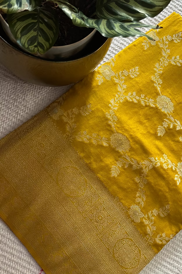 SUV3035- YELLOW